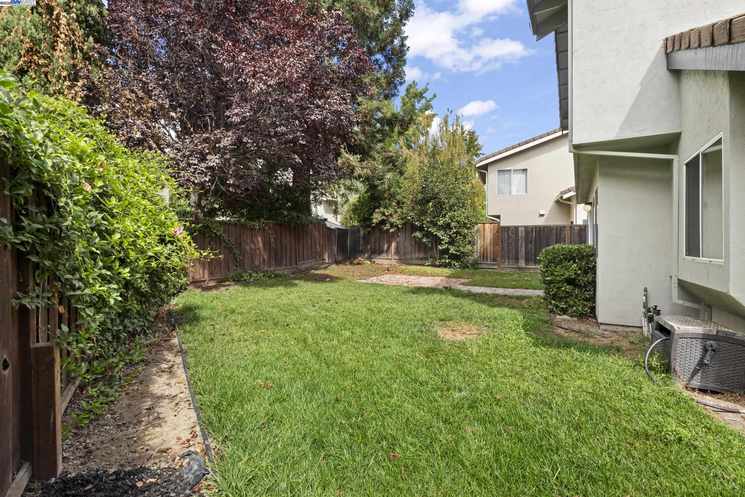 Detail Gallery Image 24 of 42 For 1718 Nursery Way, Pleasanton,  CA 94588 - 3 Beds | 2/1 Baths
