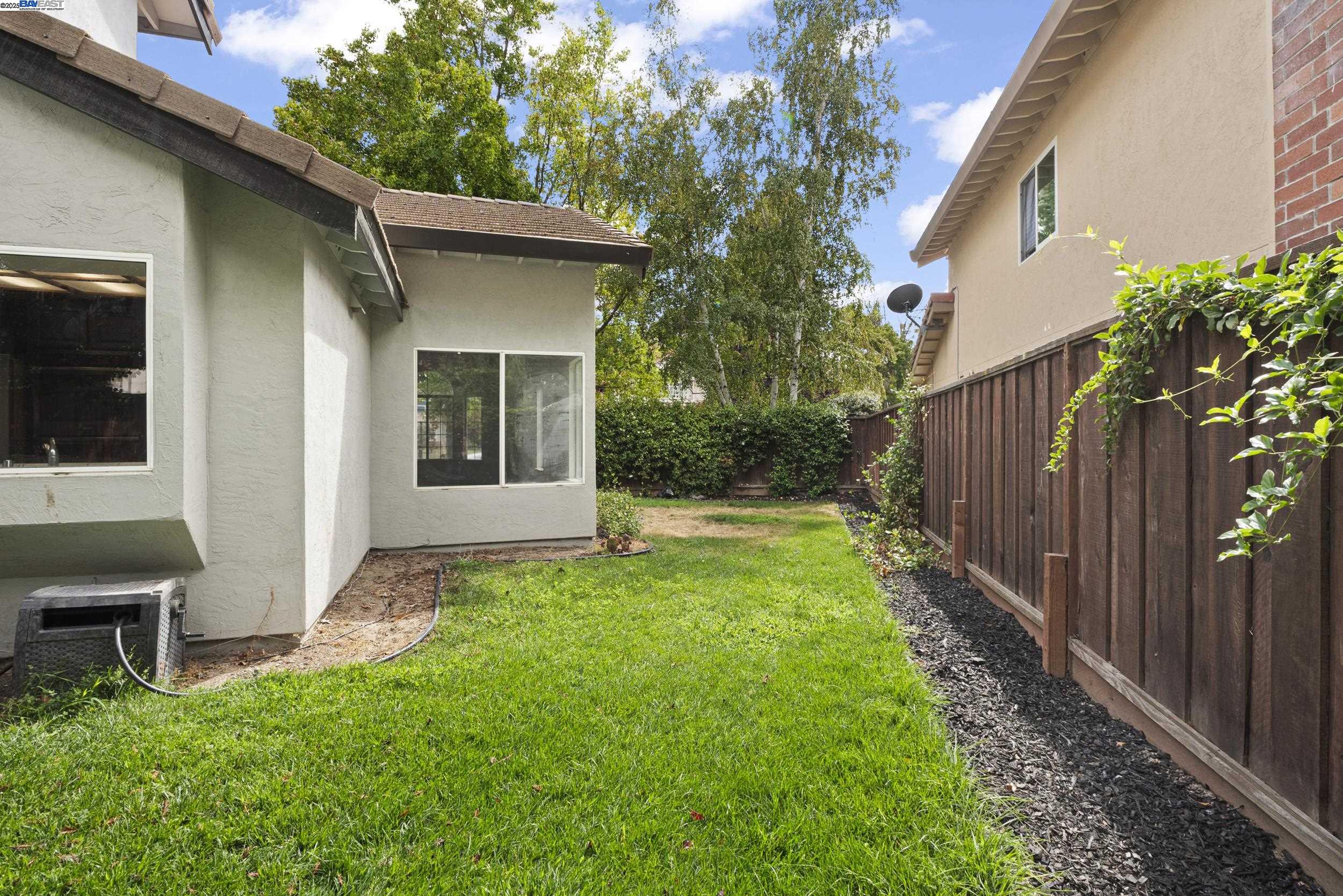 Detail Gallery Image 31 of 42 For 1718 Nursery Way, Pleasanton,  CA 94588 - 3 Beds | 2/1 Baths