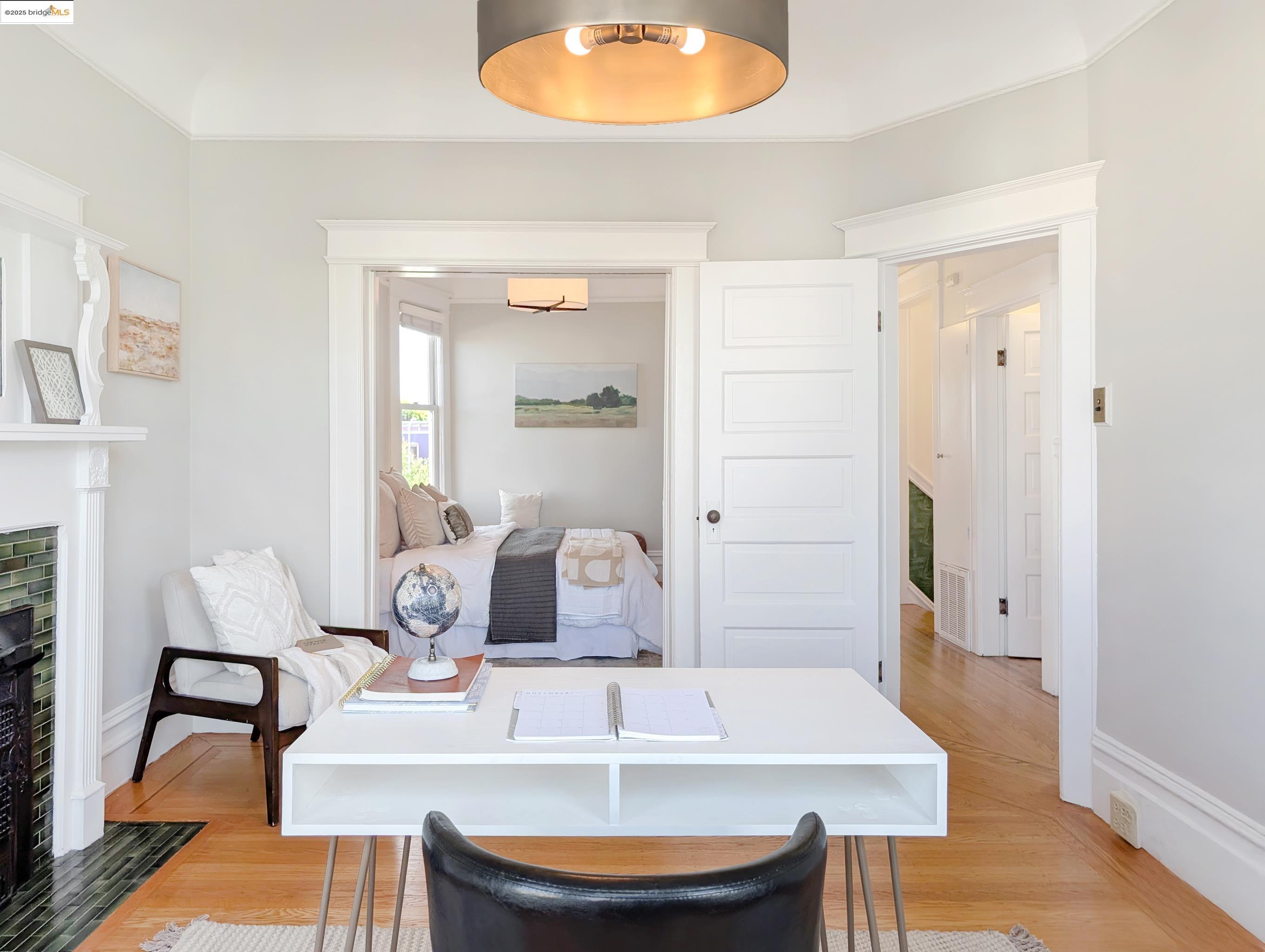 Detail Gallery Image 11 of 26 For 7 Elizabeth St a,  San Francisco,  CA 94110 - 3 Beds | 2 Baths