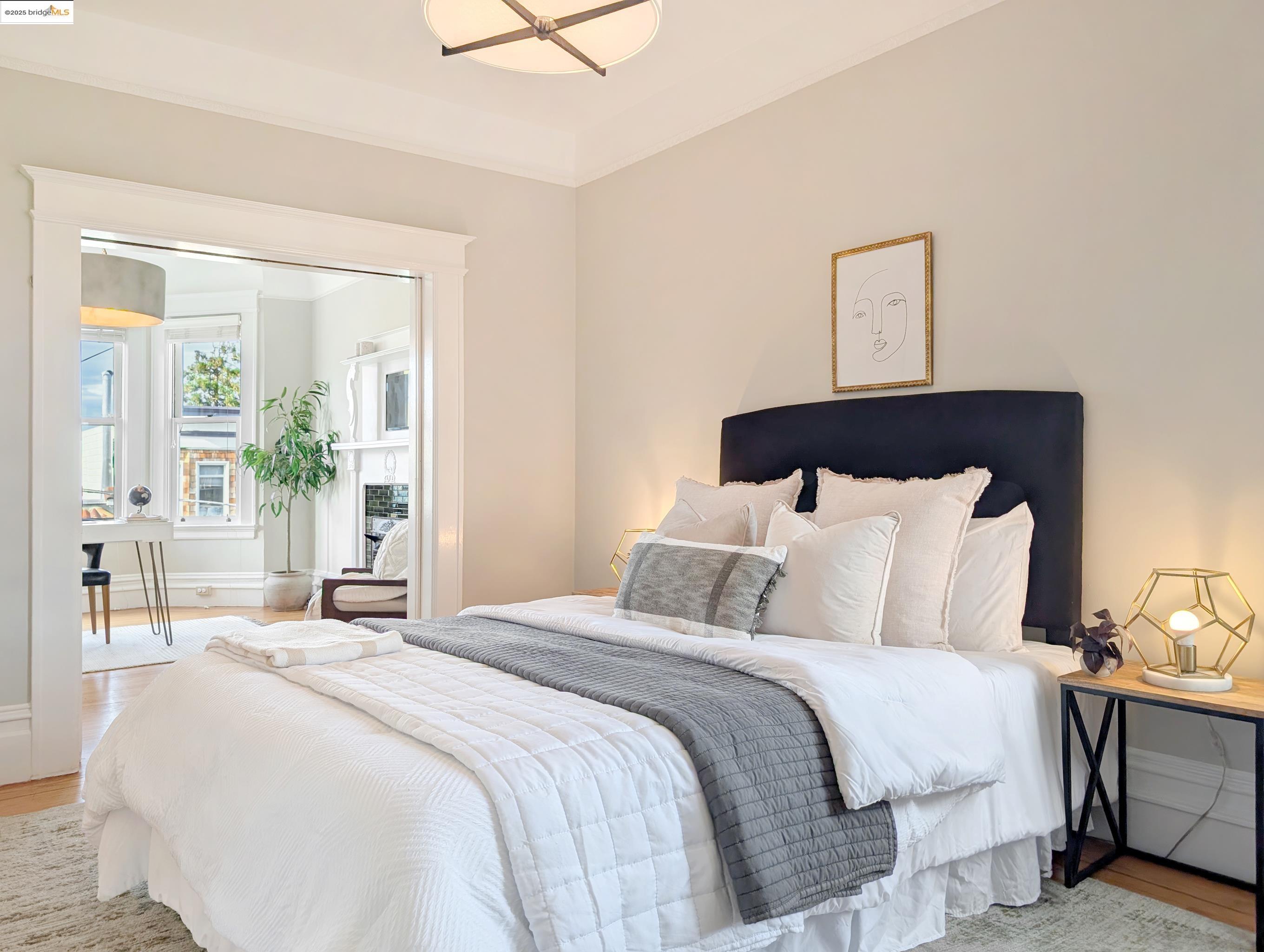 Detail Gallery Image 12 of 26 For 7 Elizabeth St a,  San Francisco,  CA 94110 - 3 Beds | 2 Baths