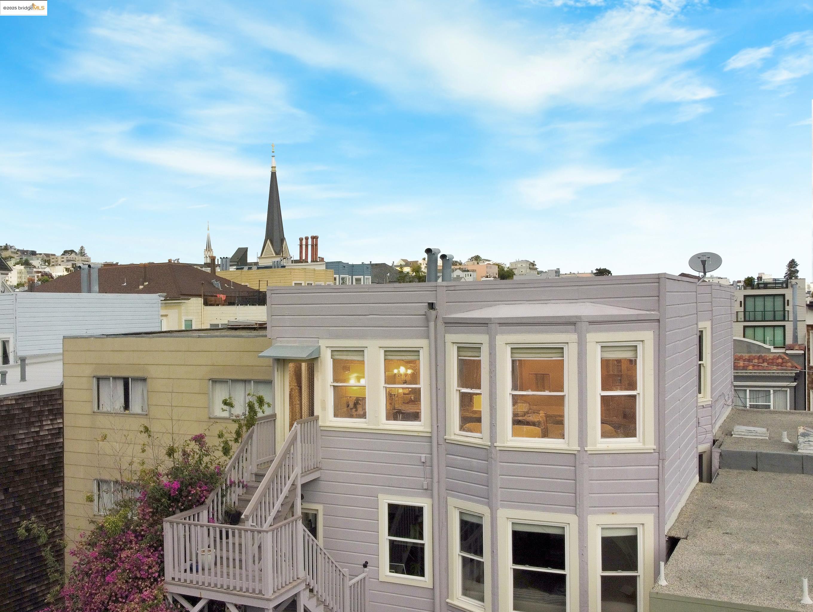 Detail Gallery Image 20 of 26 For 7 Elizabeth St a,  San Francisco,  CA 94110 - 3 Beds | 2 Baths