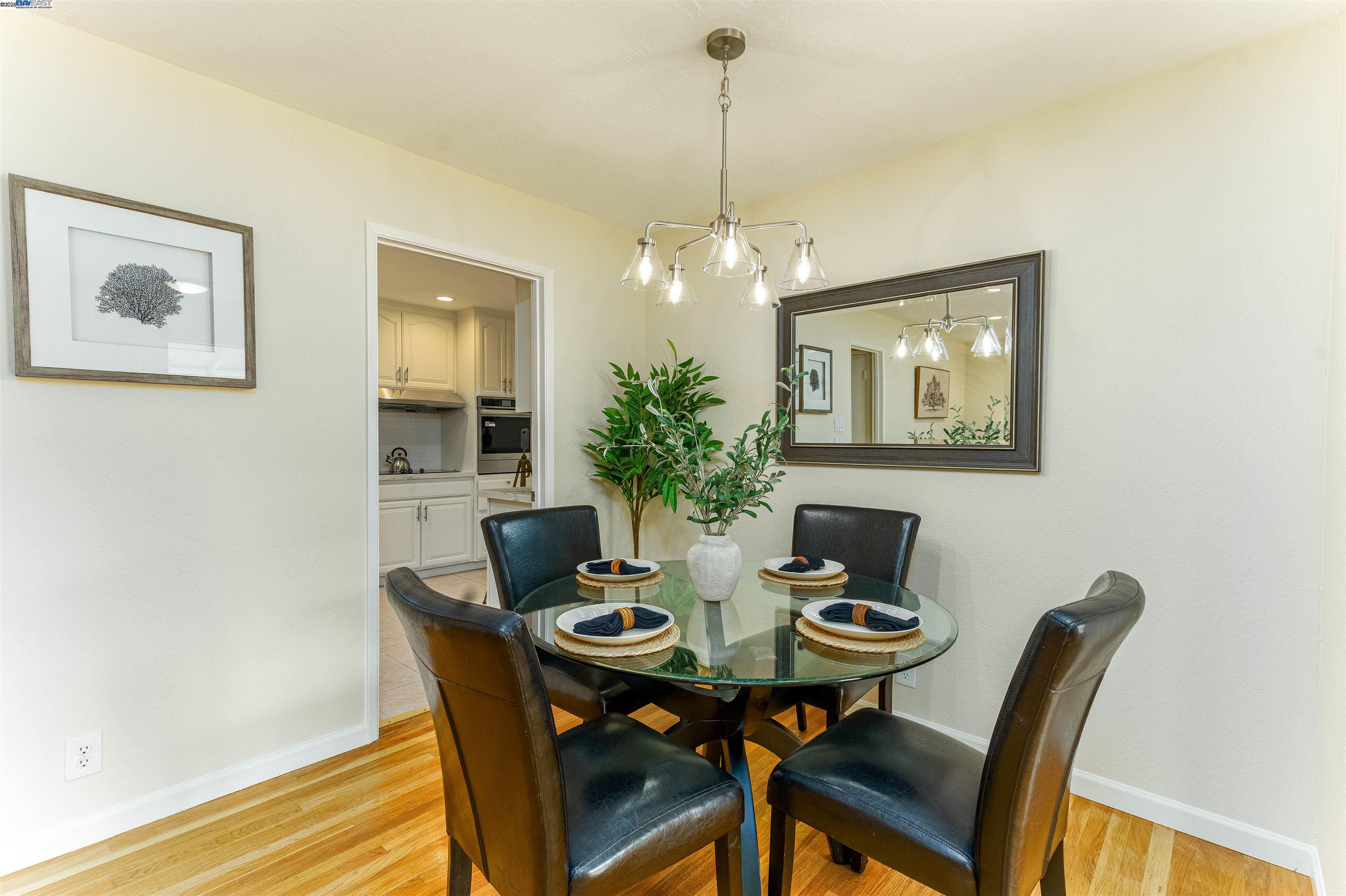Detail Gallery Image 12 of 43 For 4619 Victoria Ave, Fremont,  CA 94538 - 4 Beds | 2 Baths