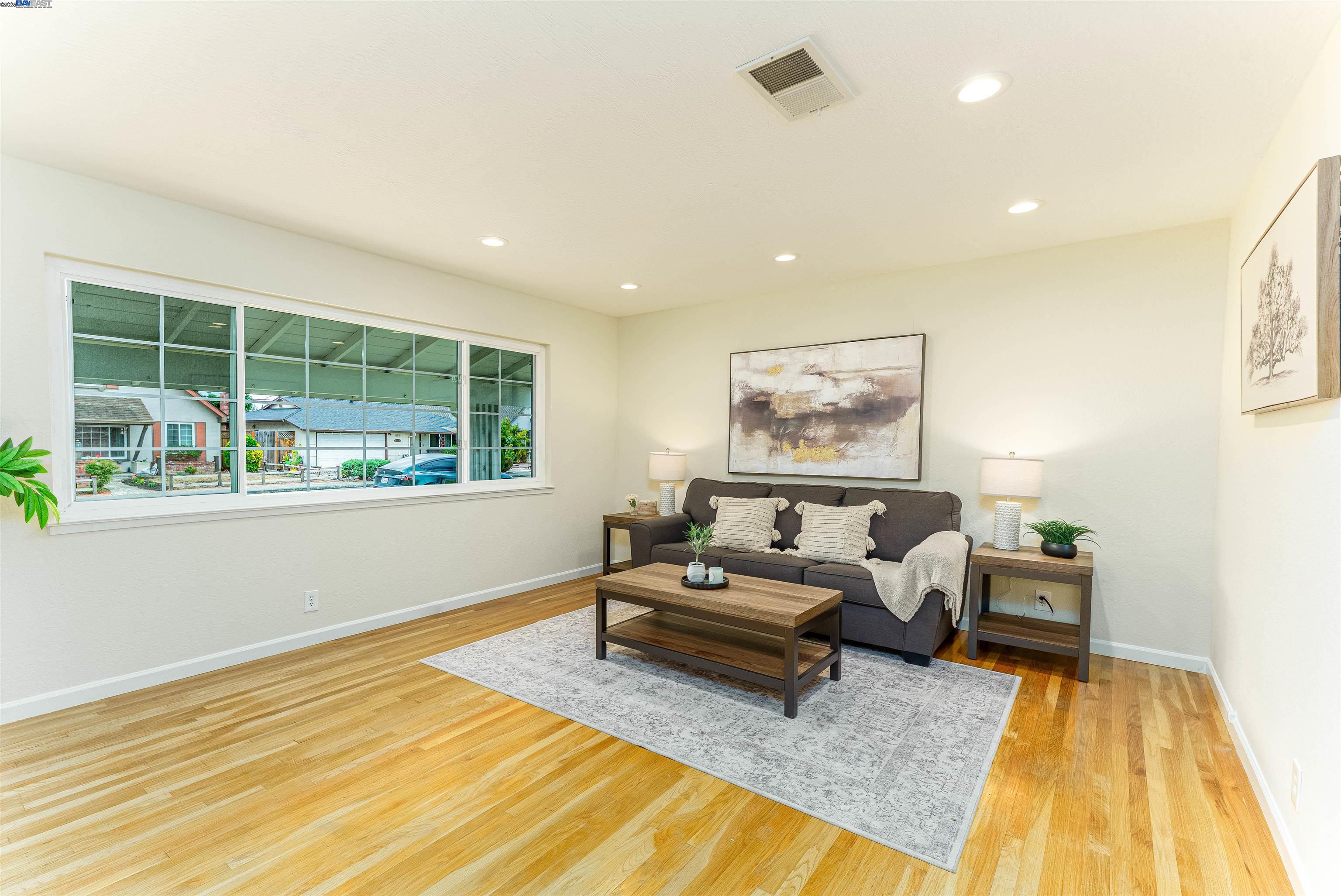 Detail Gallery Image 13 of 43 For 4619 Victoria Ave, Fremont,  CA 94538 - 4 Beds | 2 Baths