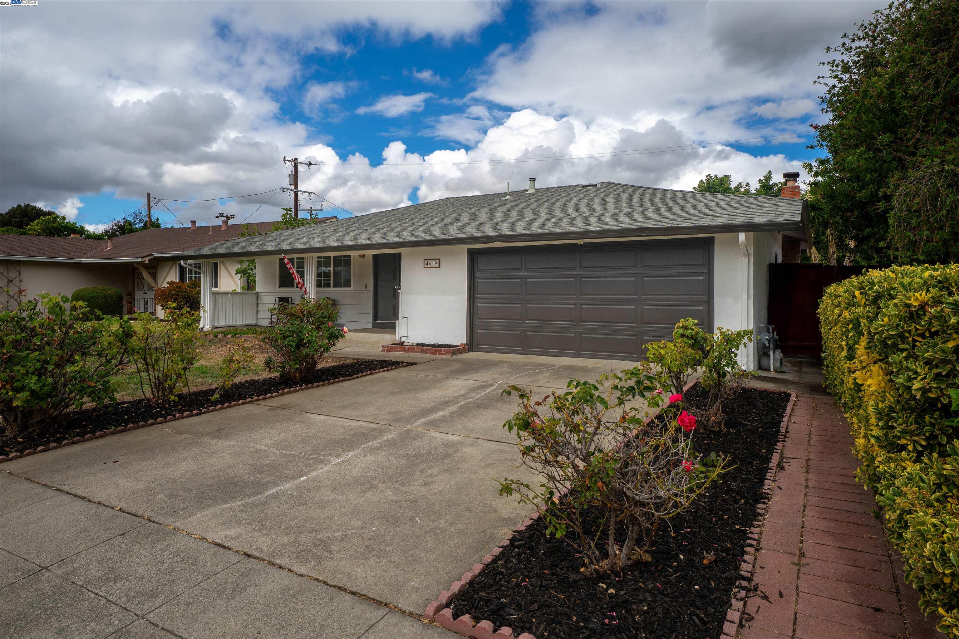Detail Gallery Image 3 of 43 For 4619 Victoria Ave, Fremont,  CA 94538 - 4 Beds | 2 Baths