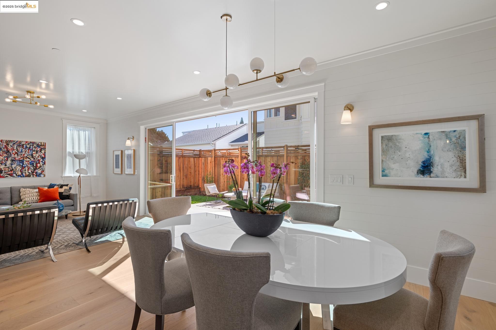 Detail Gallery Image 14 of 46 For 2310 Eighth St, Berkeley,  CA 94710 - 4 Beds | 3 Baths