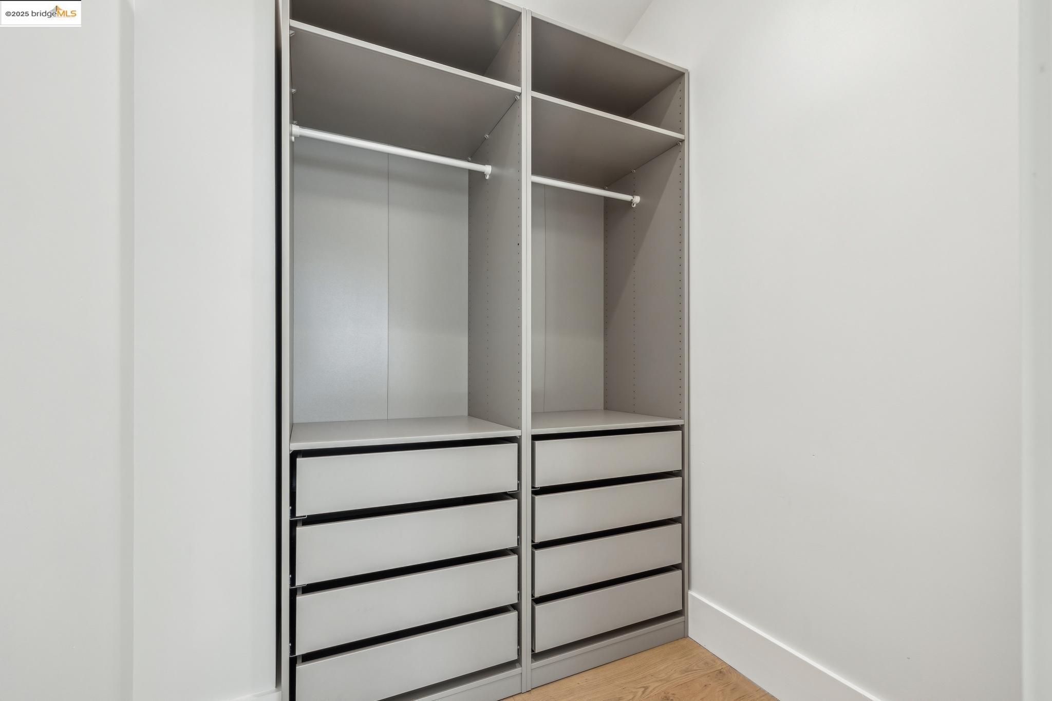 Detail Gallery Image 29 of 46 For 2310 Eighth St, Berkeley,  CA 94710 - 4 Beds | 3 Baths
