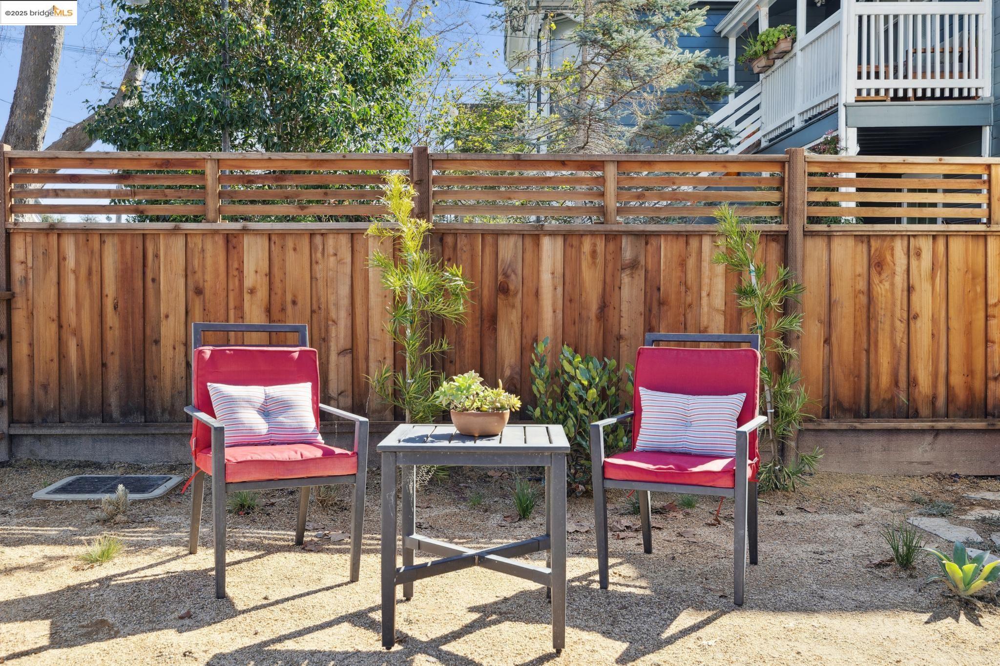 Detail Gallery Image 6 of 46 For 2310 Eighth St, Berkeley,  CA 94710 - 4 Beds | 3 Baths