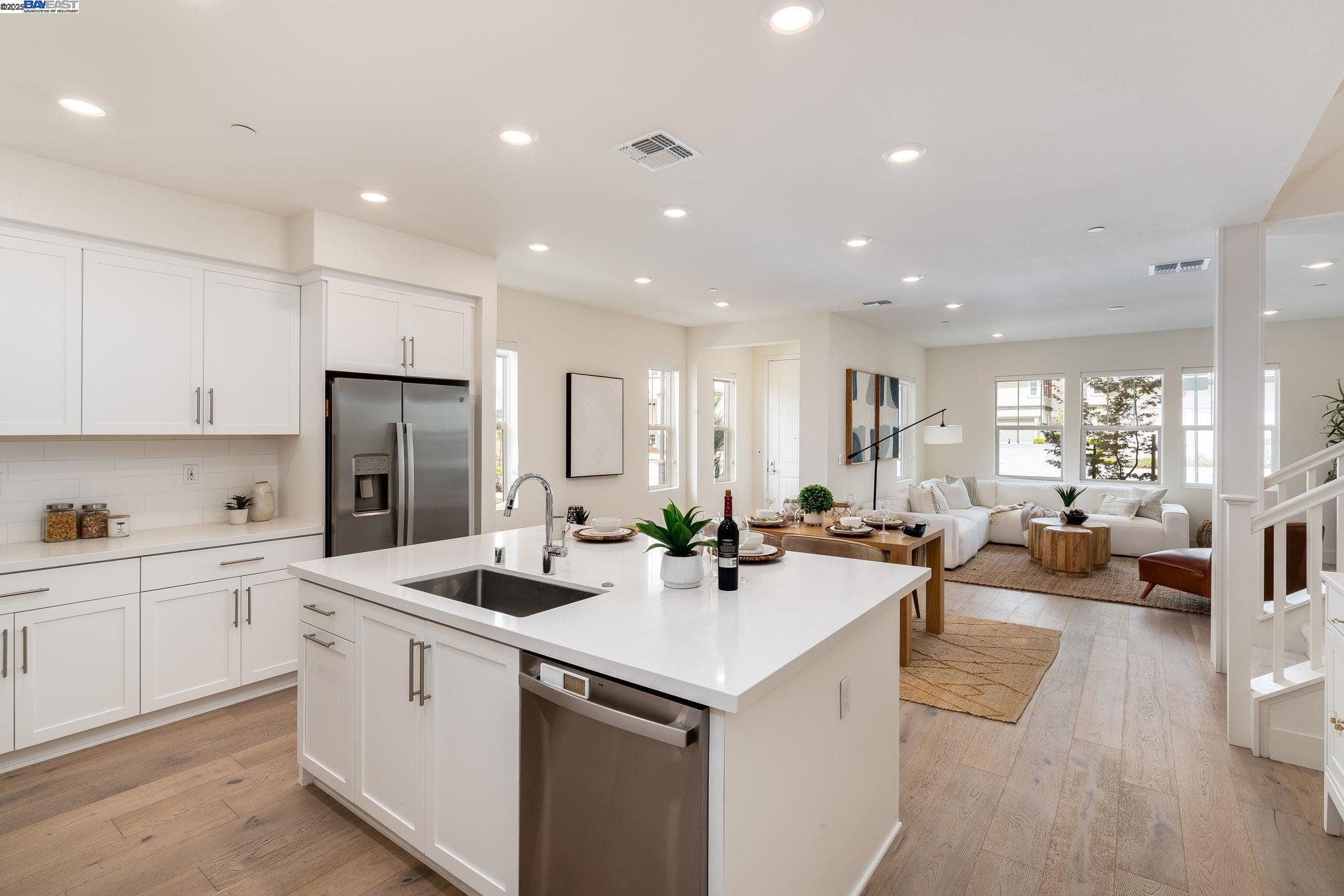 Detail Gallery Image 11 of 60 For 61109 via Vicenza, San Ramon,  CA 94583 - 4 Beds | 3/1 Baths