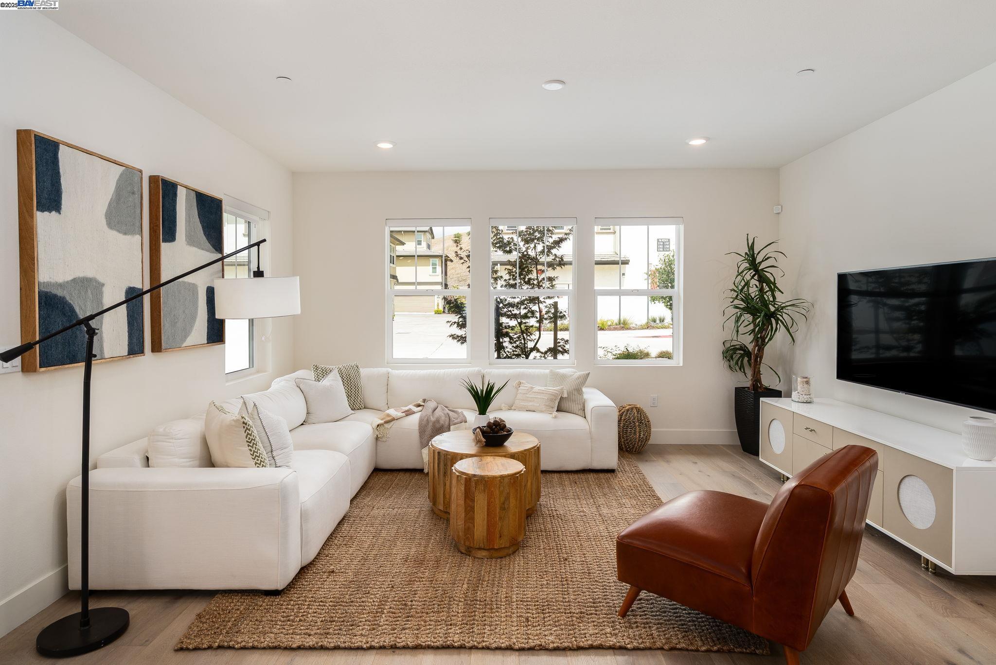 Detail Gallery Image 13 of 60 For 61109 via Vicenza, San Ramon,  CA 94583 - 4 Beds | 3/1 Baths