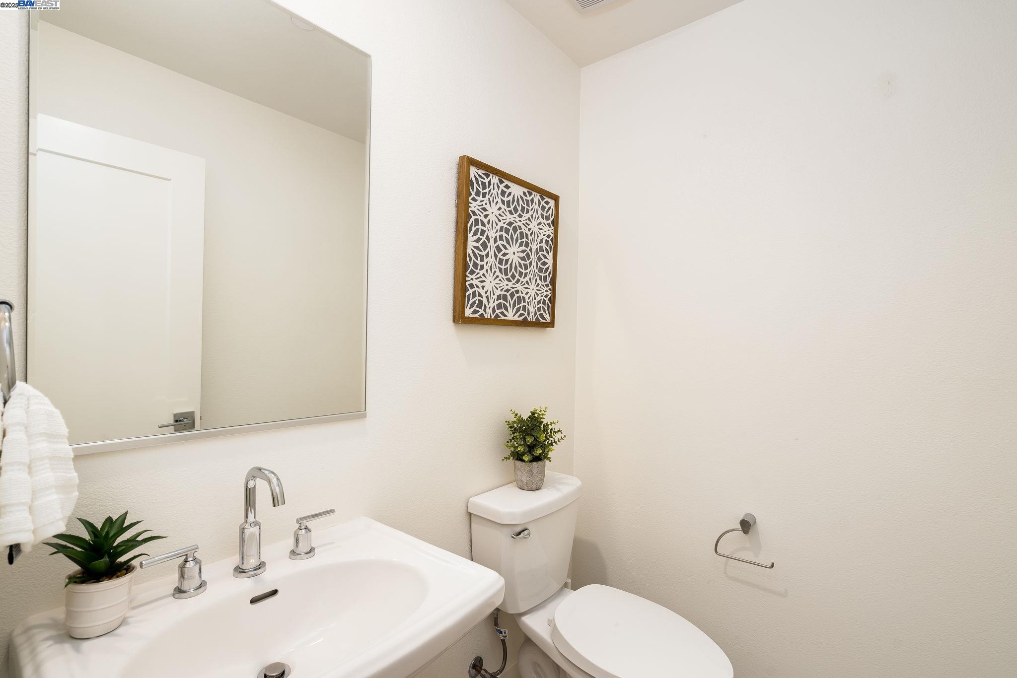Detail Gallery Image 16 of 60 For 61109 via Vicenza, San Ramon,  CA 94583 - 4 Beds | 3/1 Baths