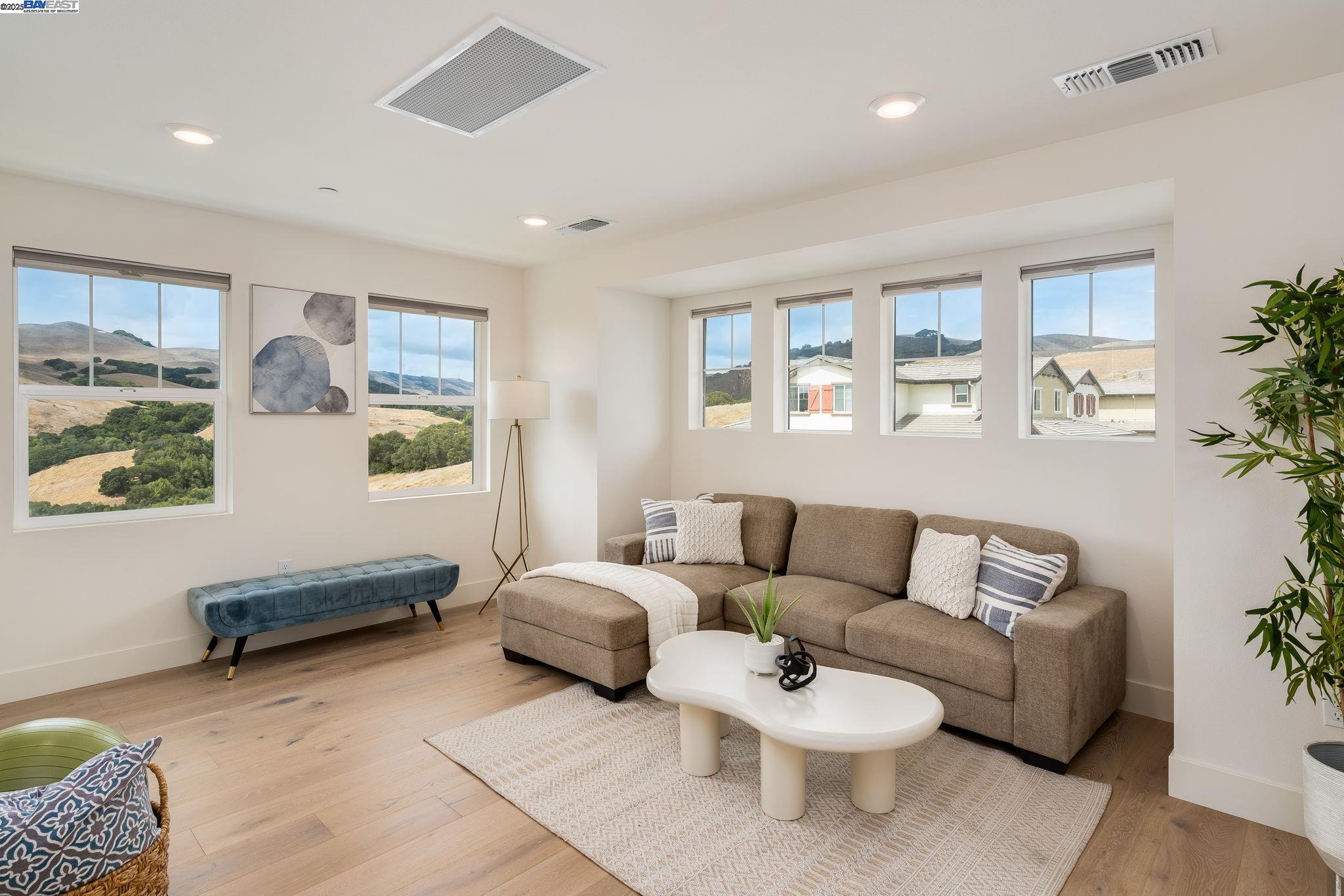 Detail Gallery Image 28 of 60 For 61109 via Vicenza, San Ramon,  CA 94583 - 4 Beds | 3/1 Baths