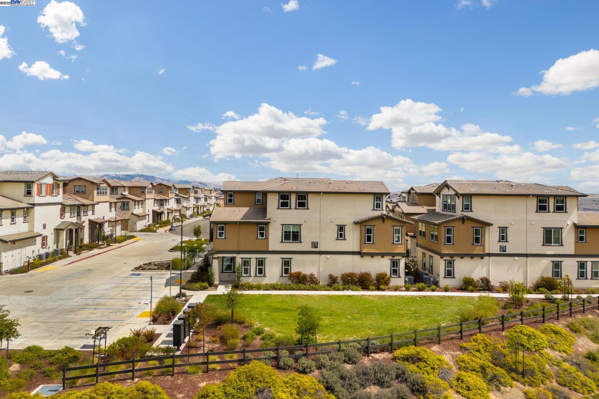 Detail Gallery Image 37 of 60 For 61109 via Vicenza, San Ramon,  CA 94583 - 4 Beds | 3/1 Baths