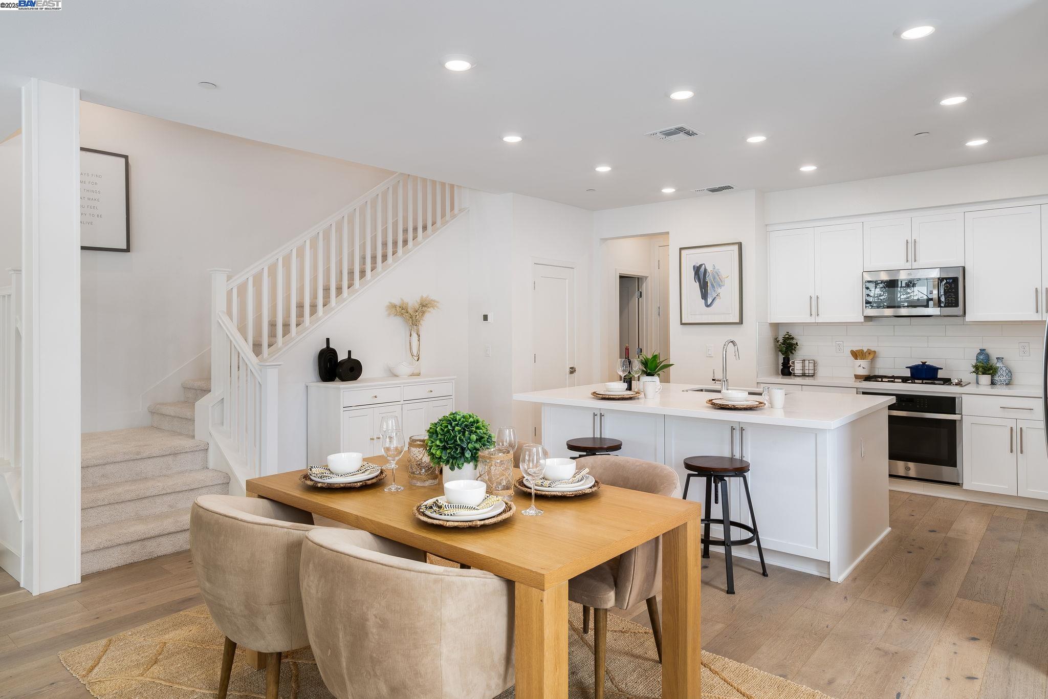 Detail Gallery Image 5 of 60 For 61109 via Vicenza, San Ramon,  CA 94583 - 4 Beds | 3/1 Baths