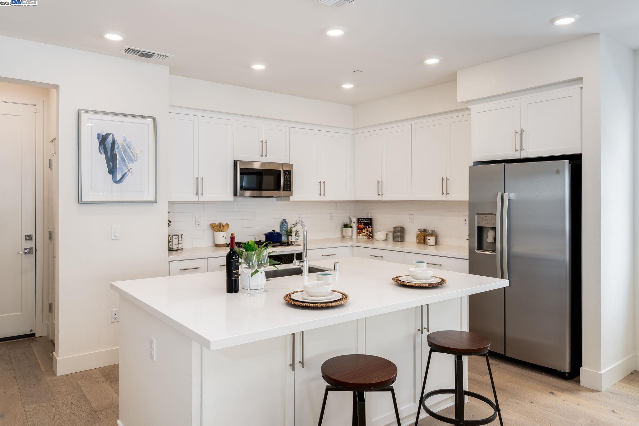 Detail Gallery Image 8 of 60 For 61109 via Vicenza, San Ramon,  CA 94583 - 4 Beds | 3/1 Baths