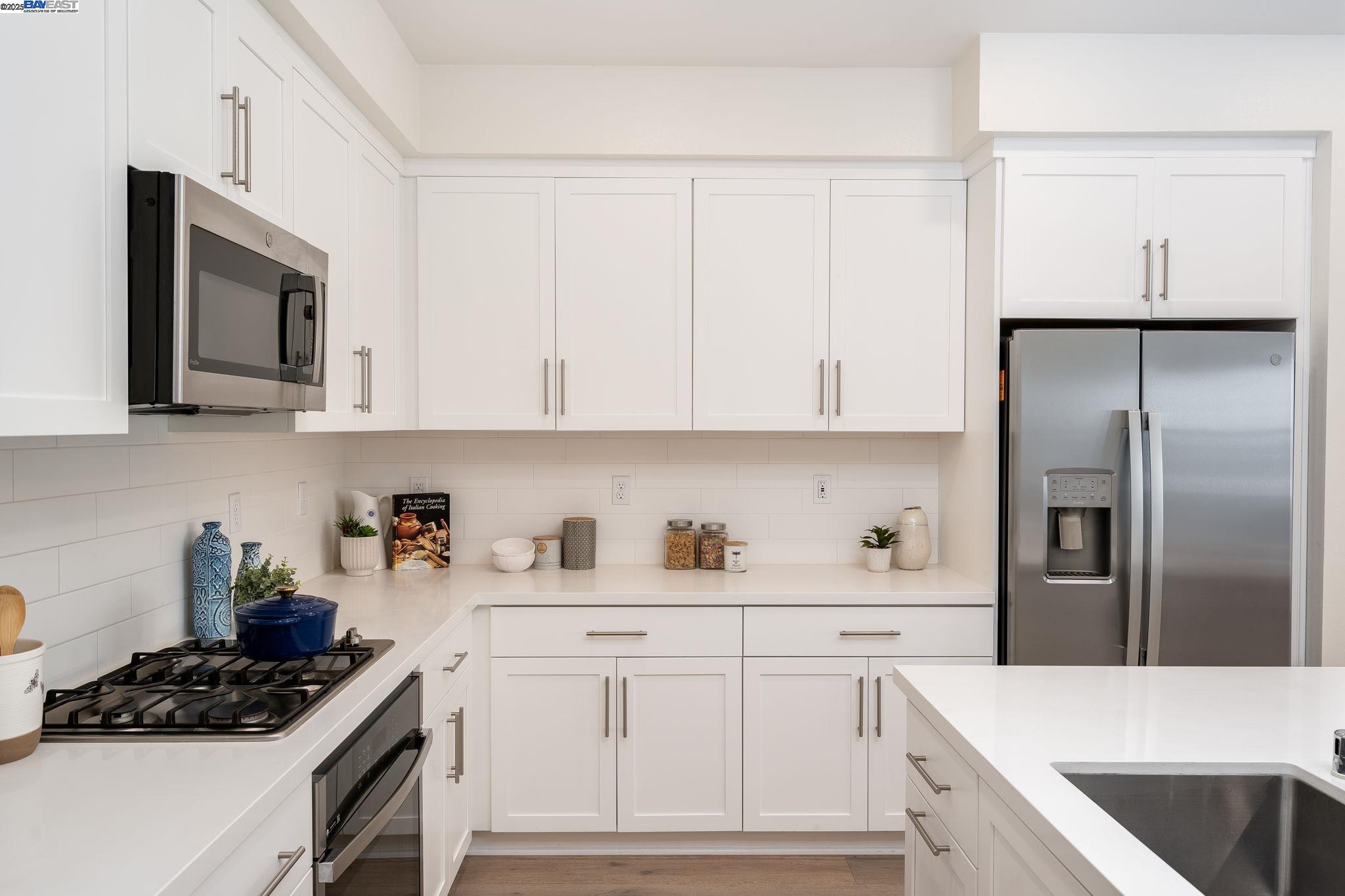 Detail Gallery Image 9 of 60 For 61109 via Vicenza, San Ramon,  CA 94583 - 4 Beds | 3/1 Baths