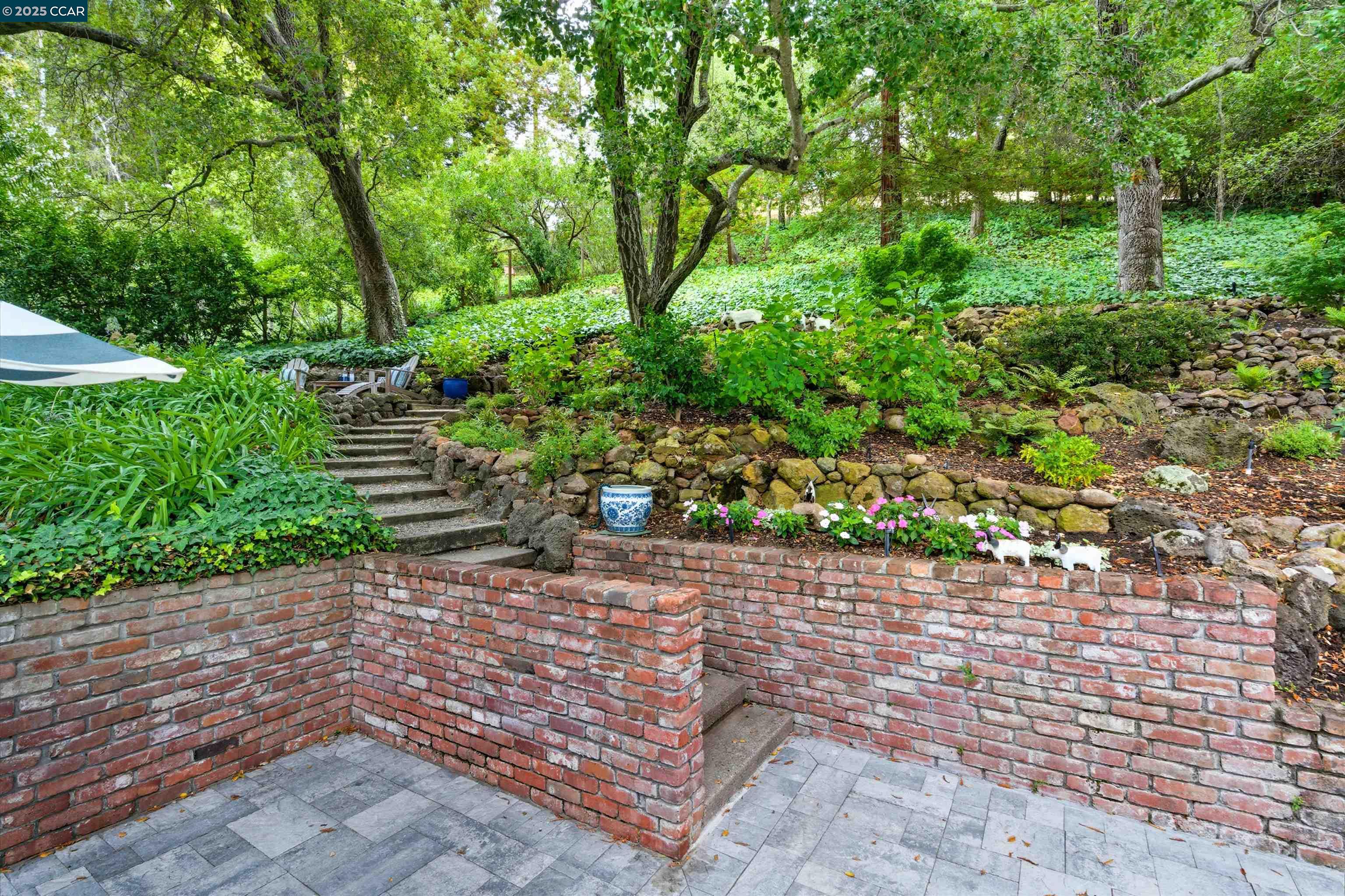 Detail Gallery Image 37 of 47 For 130 Amber Valley Dr, Orinda,  CA 94563 - 5 Beds | 3/1 Baths