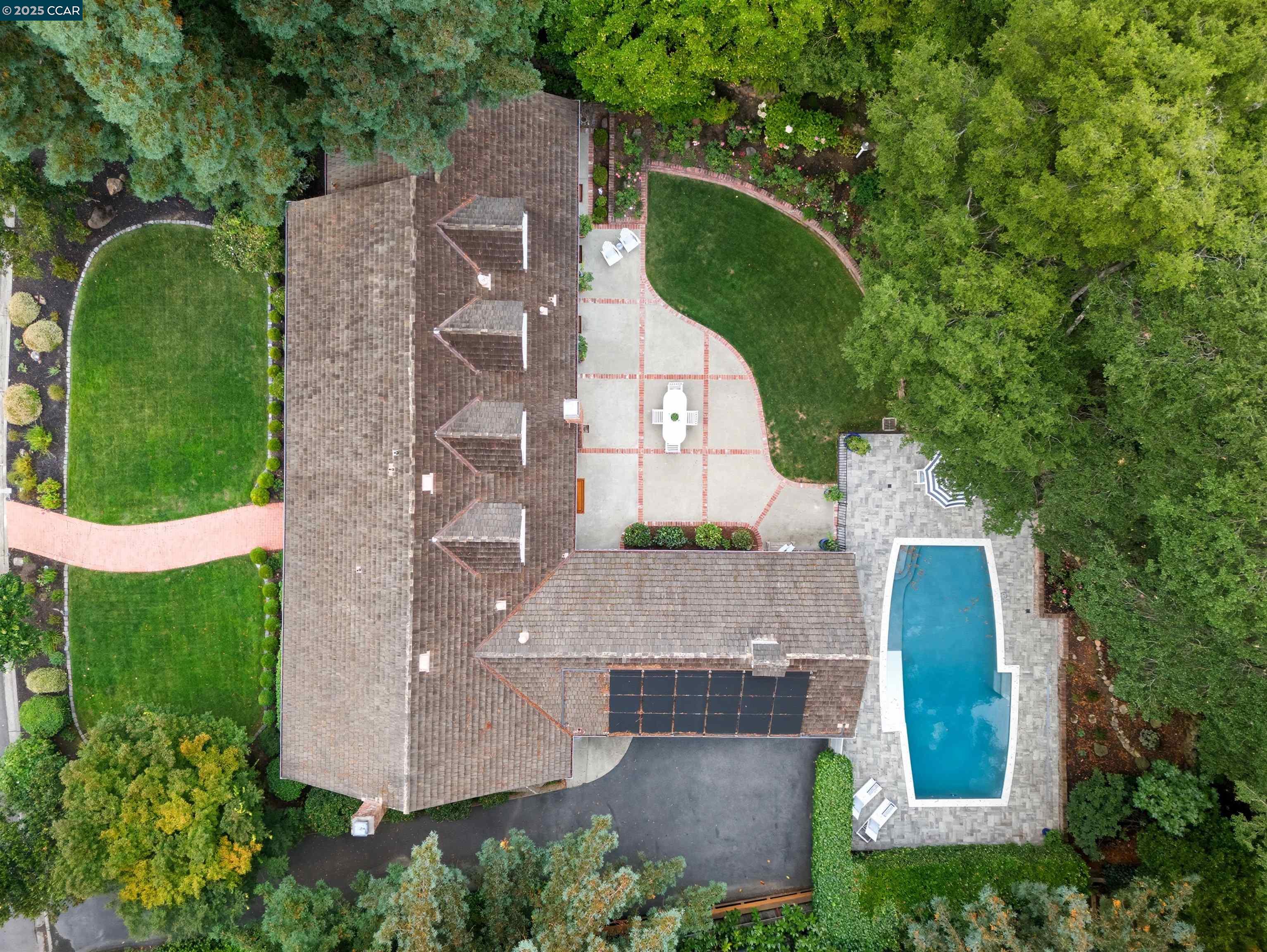 Detail Gallery Image 43 of 47 For 130 Amber Valley Dr, Orinda,  CA 94563 - 5 Beds | 3/1 Baths