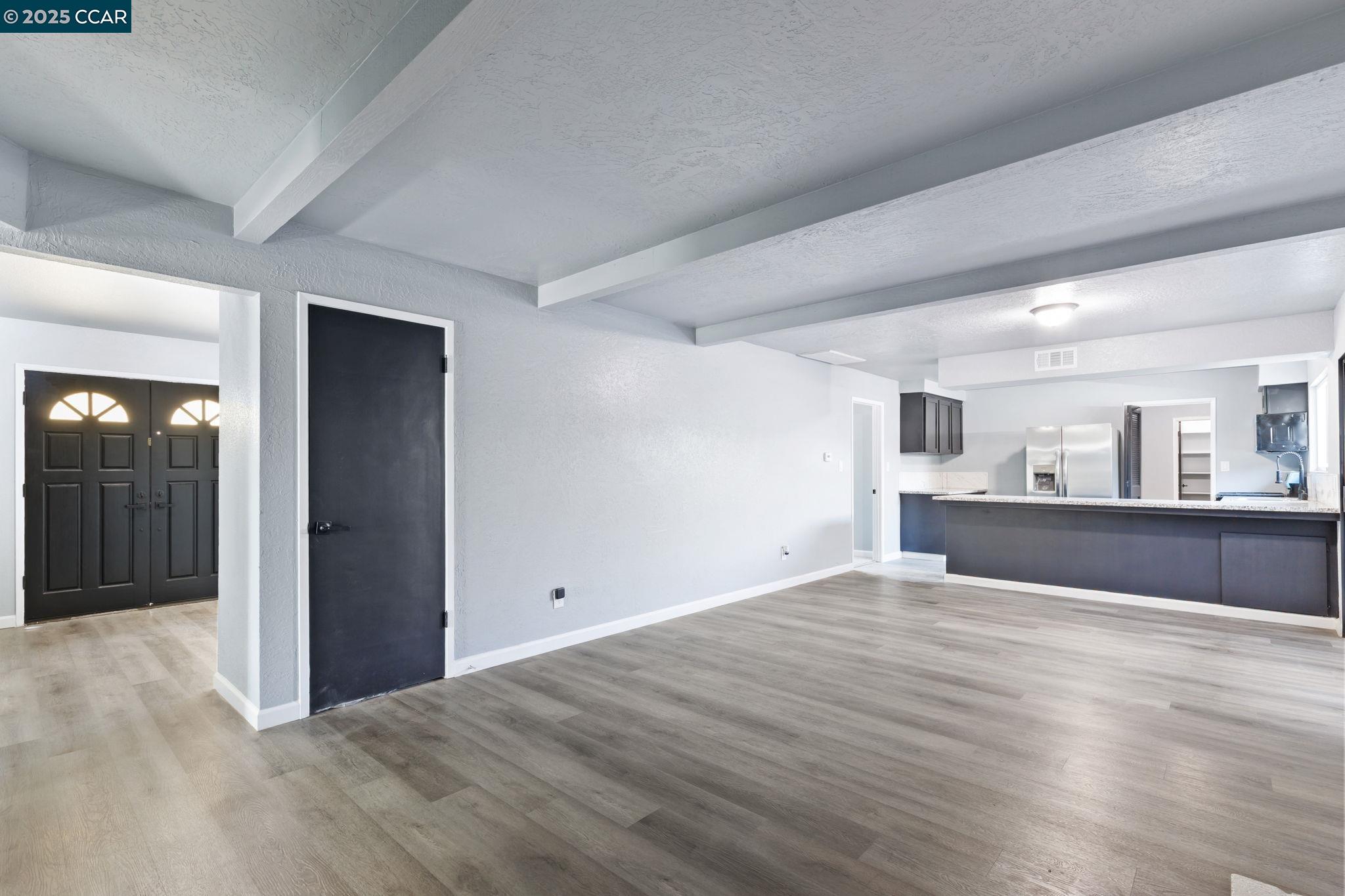 Detail Gallery Image 7 of 42 For 1667 S Plumas St, Fresno,  CA 93706 - 4 Beds | 2 Baths