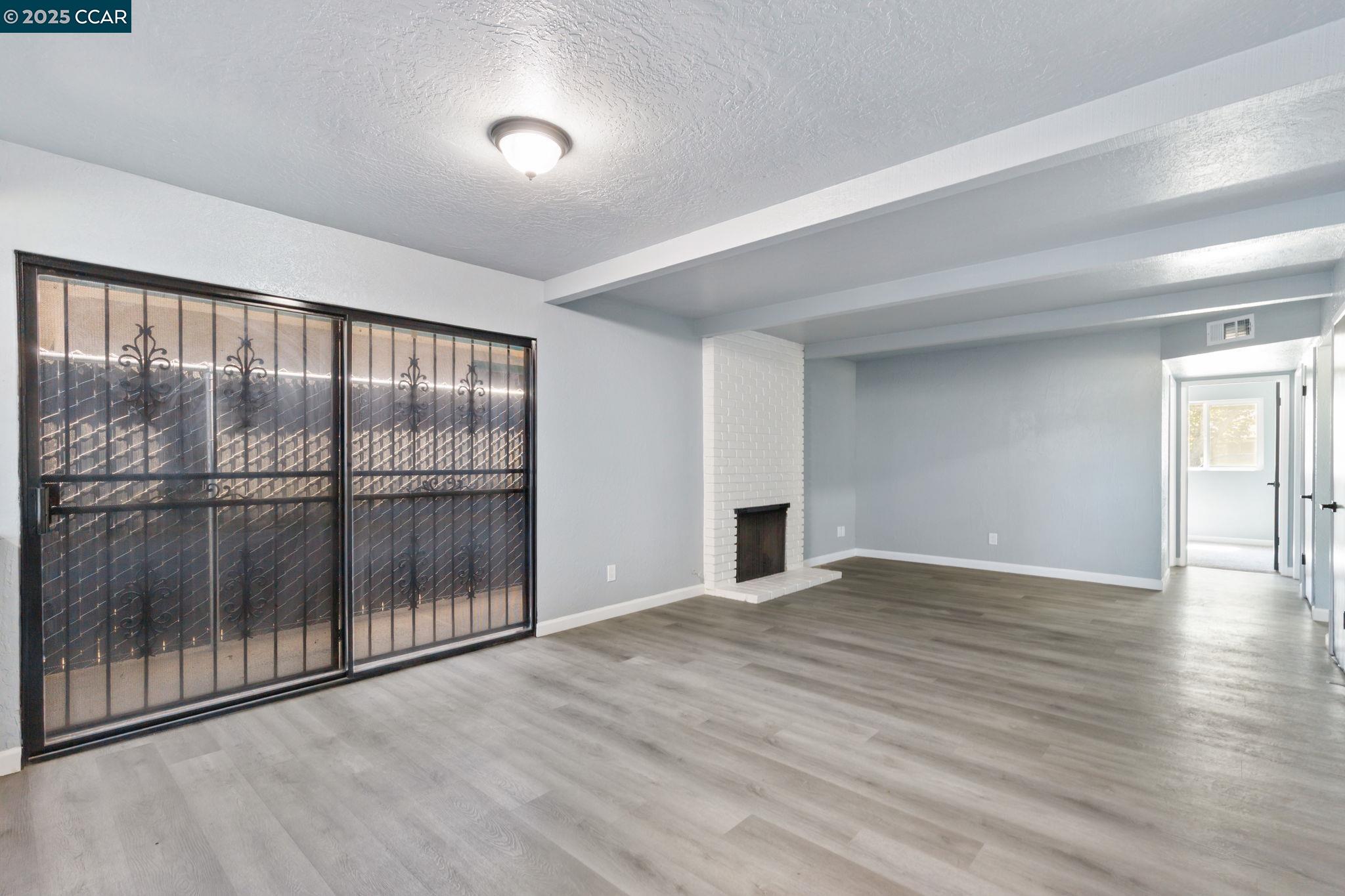 Detail Gallery Image 10 of 42 For 1667 S Plumas St, Fresno,  CA 93706 - 4 Beds | 2 Baths