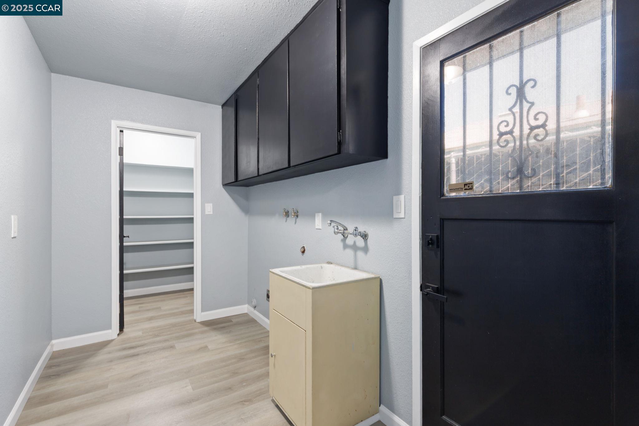 Detail Gallery Image 15 of 42 For 1667 S Plumas St, Fresno,  CA 93706 - 4 Beds | 2 Baths