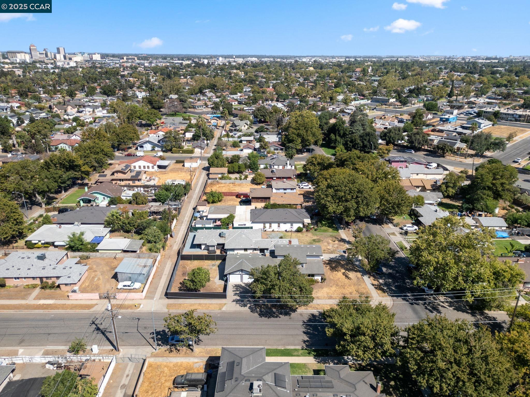 Detail Gallery Image 35 of 42 For 1667 S Plumas St, Fresno,  CA 93706 - 4 Beds | 2 Baths