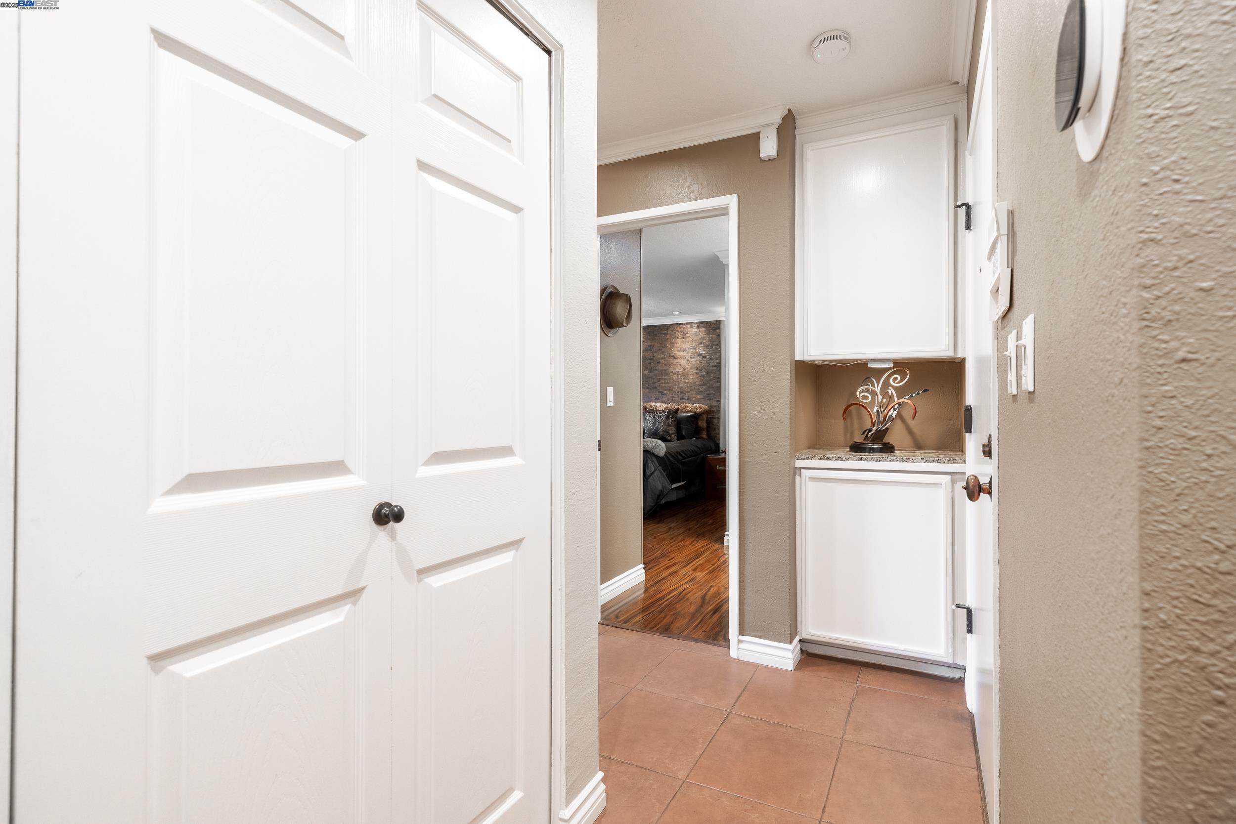 Detail Gallery Image 11 of 34 For 28047 Dobbel Ave, Hayward,  CA 94542 - 3 Beds | 2 Baths