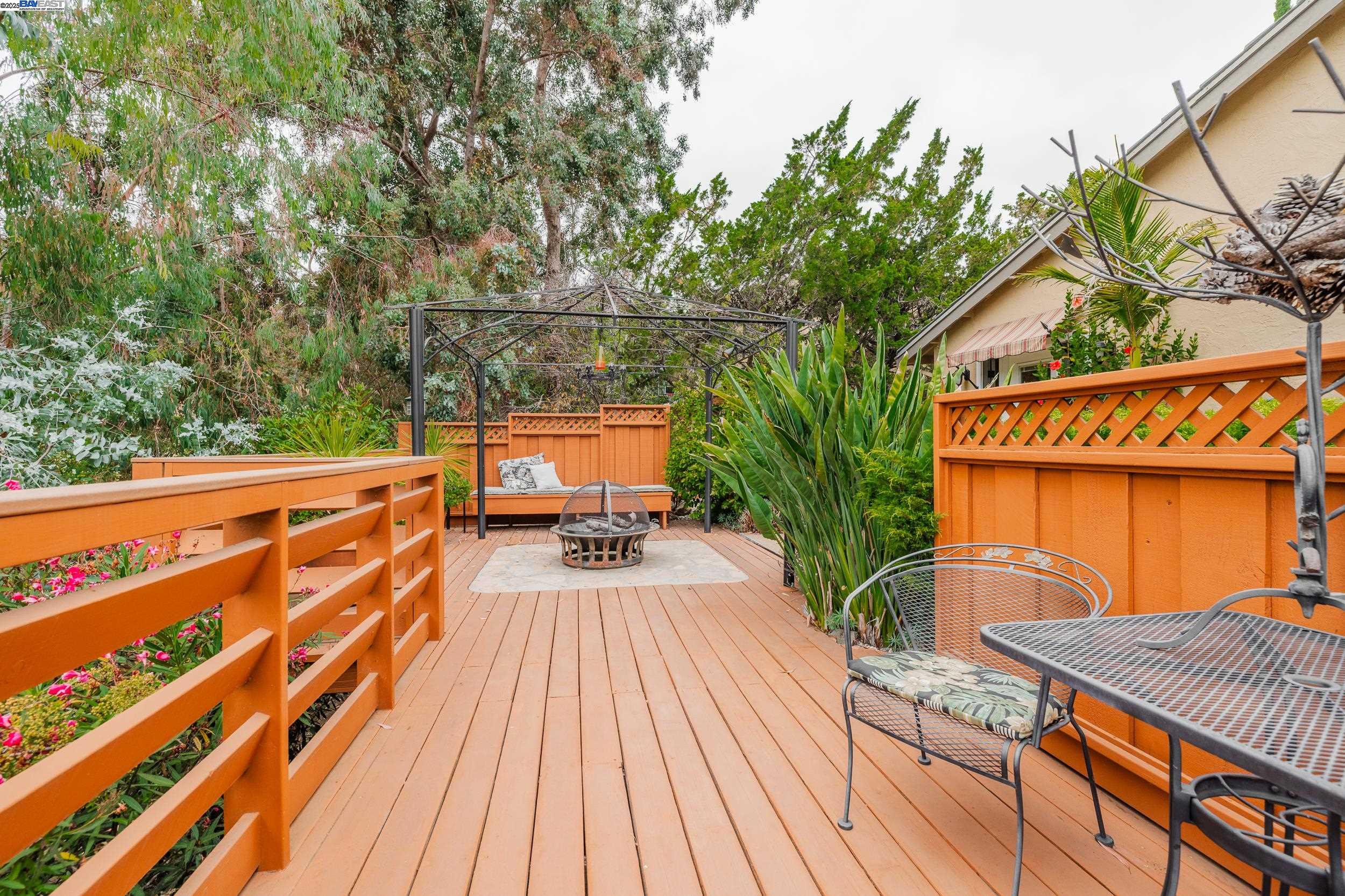 Detail Gallery Image 23 of 34 For 28047 Dobbel Ave, Hayward,  CA 94542 - 3 Beds | 2 Baths