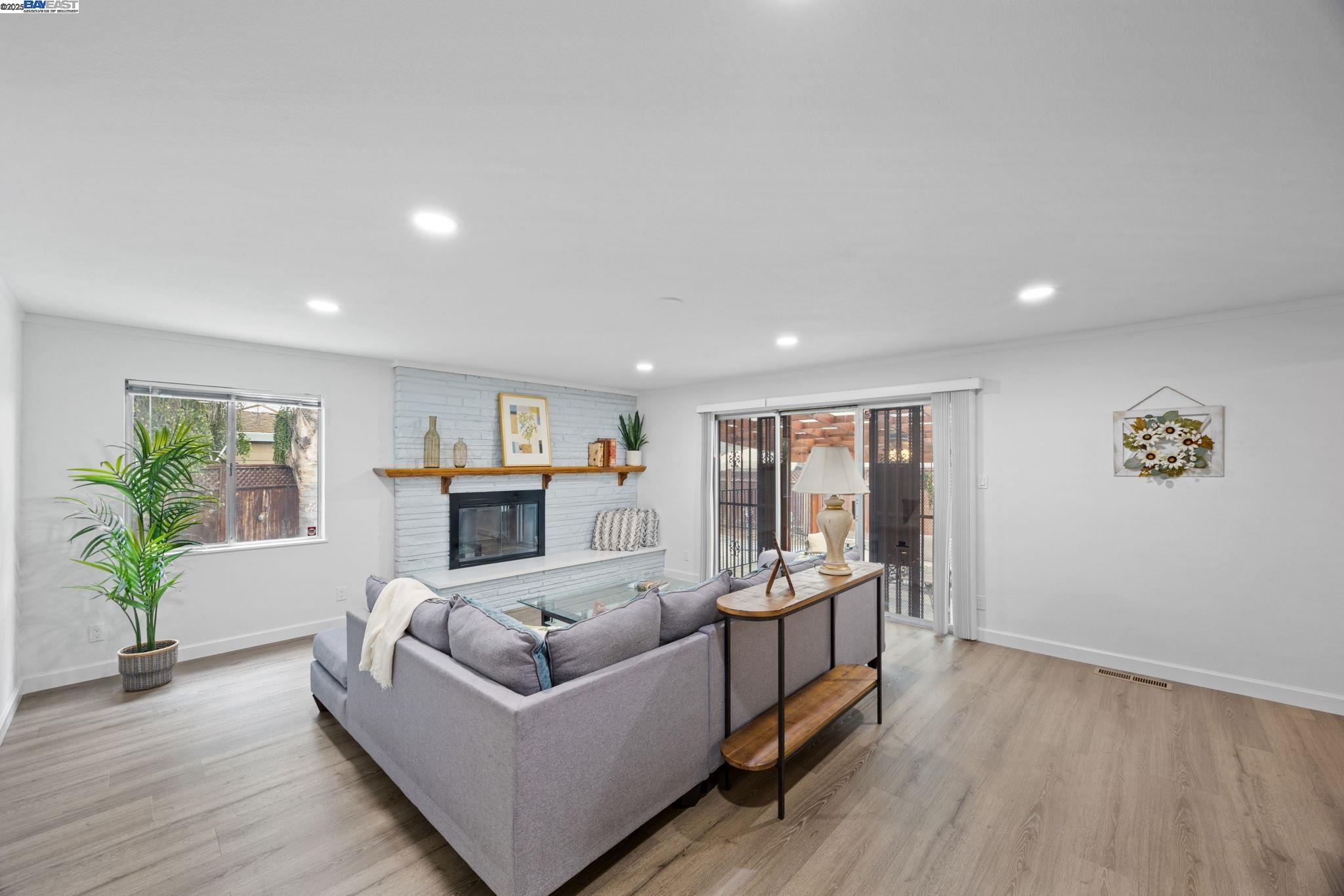 Detail Gallery Image 14 of 43 For 15102 Chapel Ct, San Leandro,  CA 94579 - 3 Beds | 2 Baths