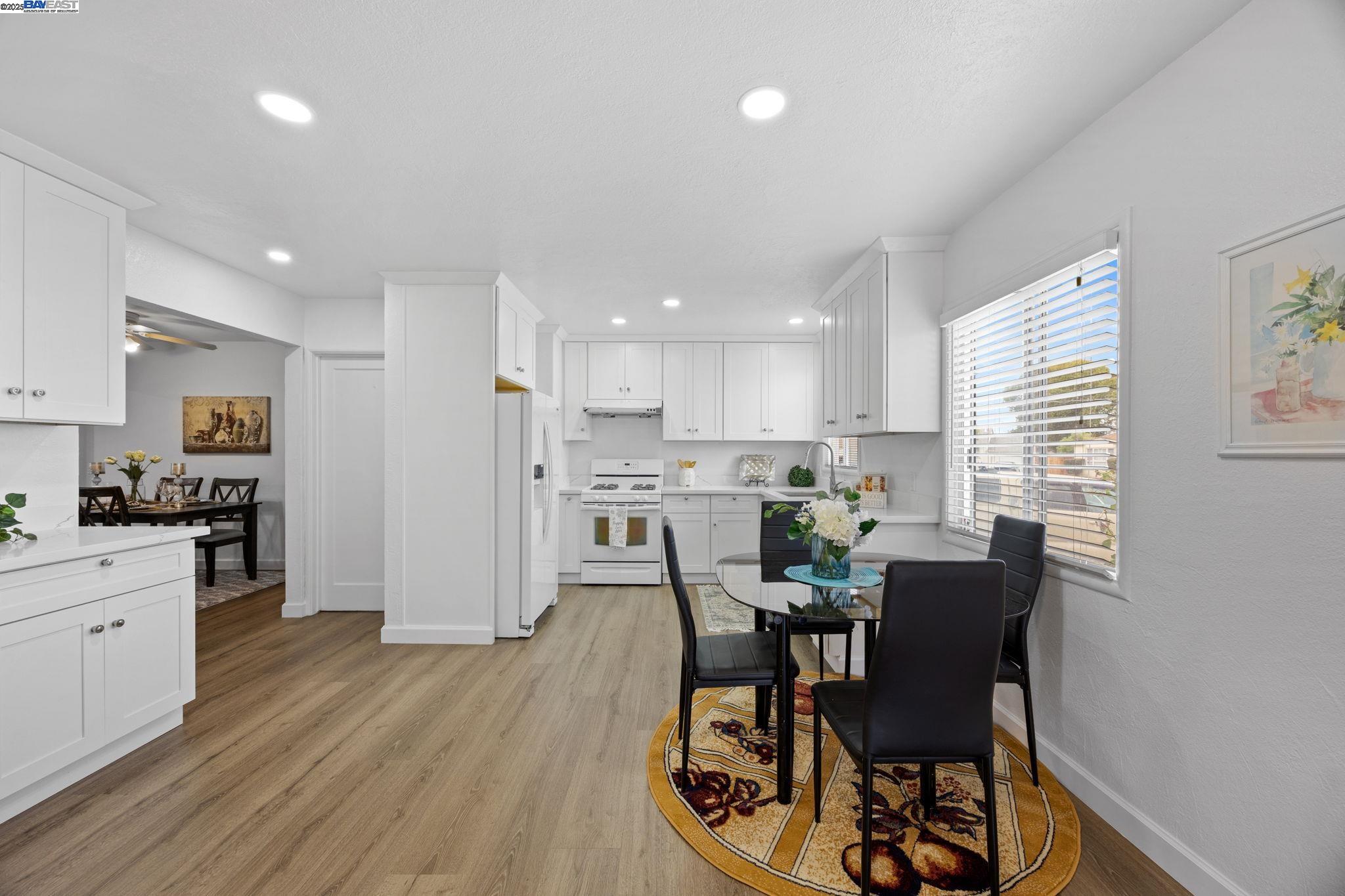 Detail Gallery Image 3 of 43 For 15102 Chapel Ct, San Leandro,  CA 94579 - 3 Beds | 2 Baths