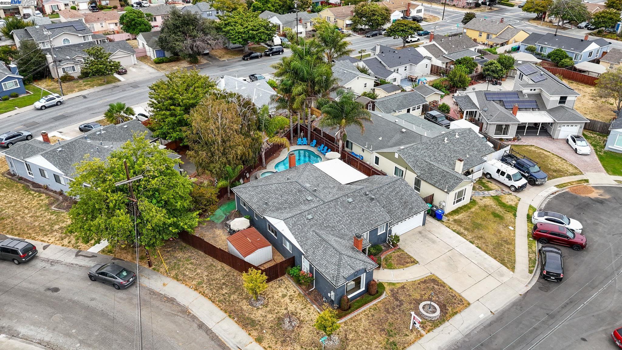 Detail Gallery Image 37 of 43 For 15102 Chapel Ct, San Leandro,  CA 94579 - 3 Beds | 2 Baths