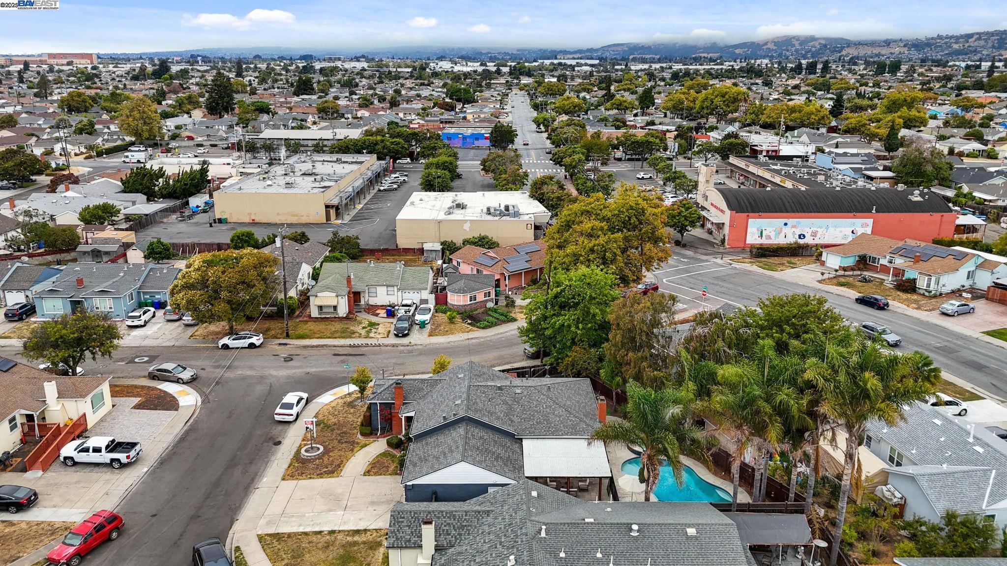 Detail Gallery Image 39 of 43 For 15102 Chapel Ct, San Leandro,  CA 94579 - 3 Beds | 2 Baths