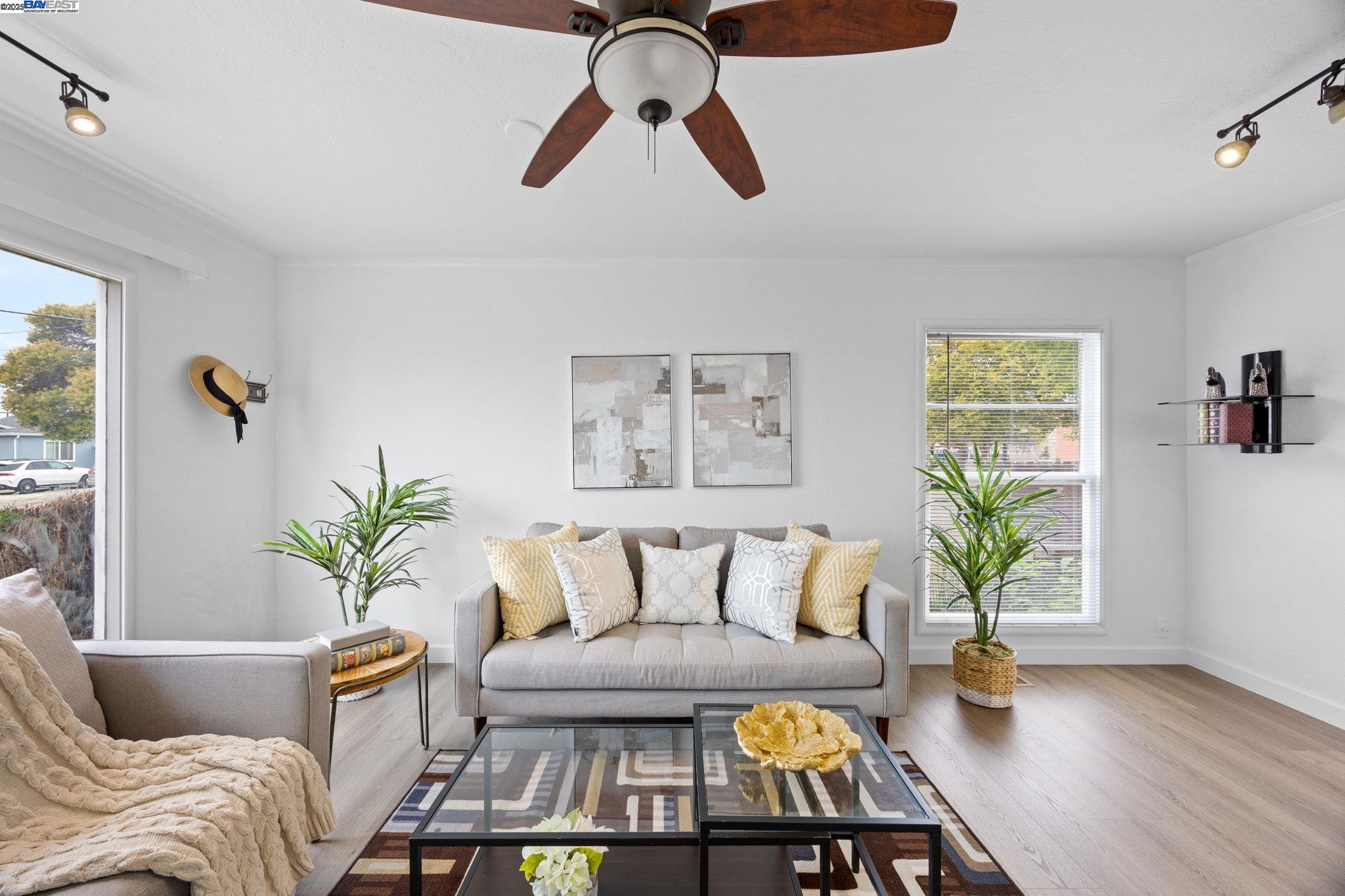Detail Gallery Image 9 of 43 For 15102 Chapel Ct, San Leandro,  CA 94579 - 3 Beds | 2 Baths