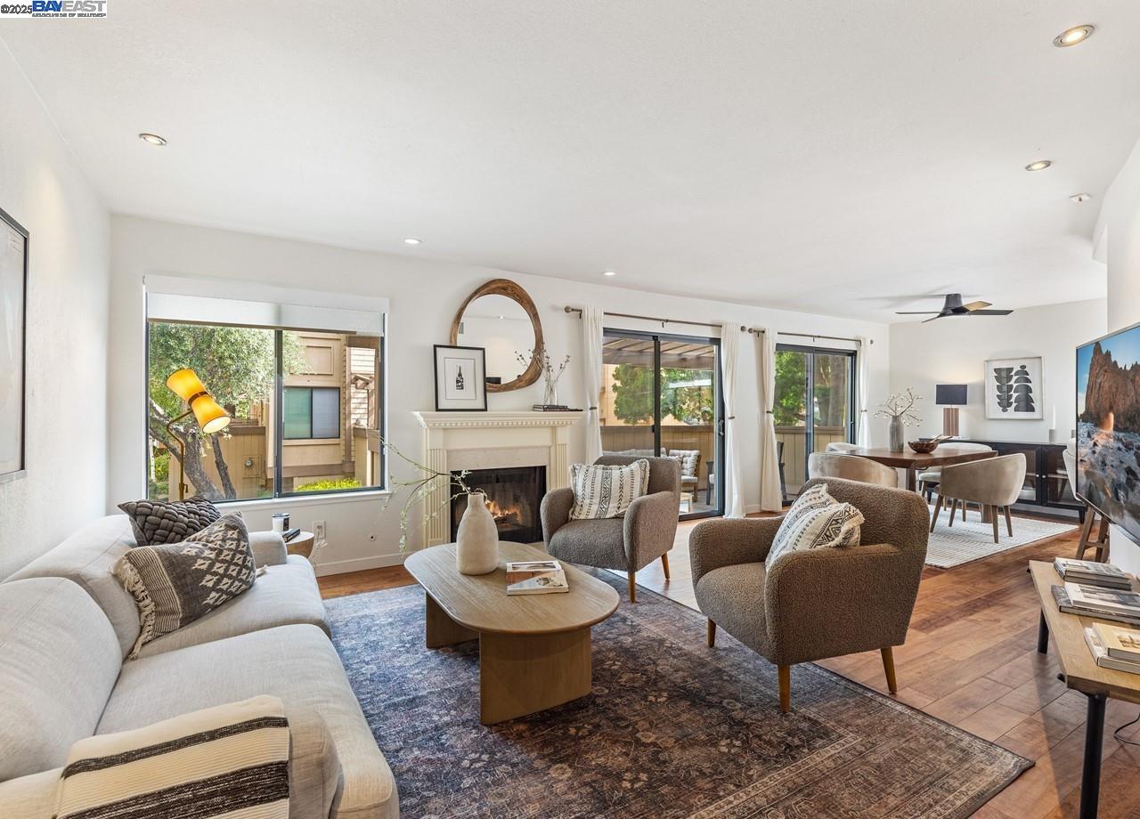 Detail Gallery Image 2 of 33 For 14566 S Bascom Ave, Los Gatos,  CA 95032 - 2 Beds | 2/1 Baths