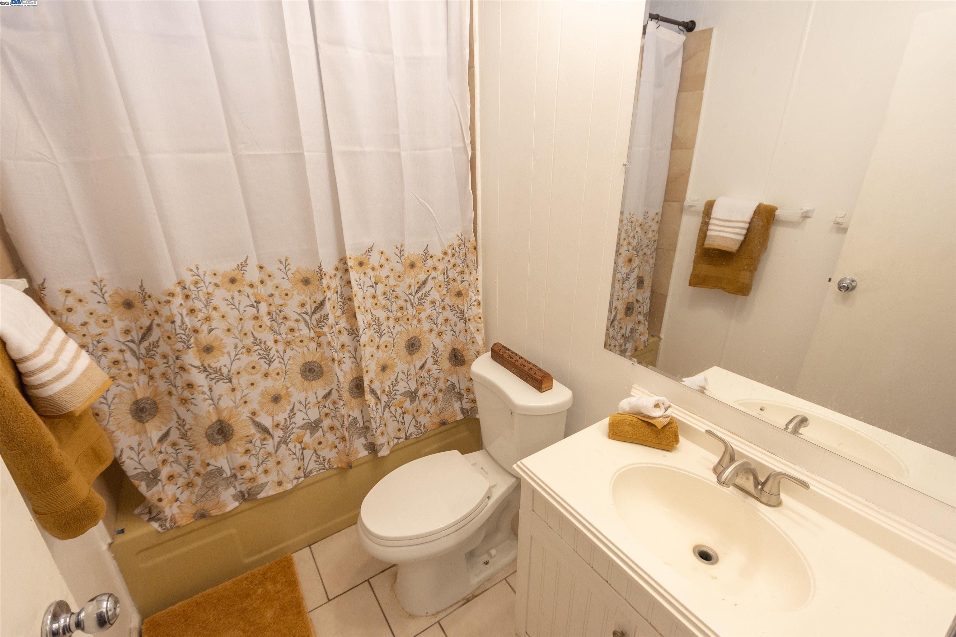 Detail Gallery Image 17 of 22 For 5100 N Highway 99 #8,  Stockton,  CA 95212 - 3 Beds | 2 Baths