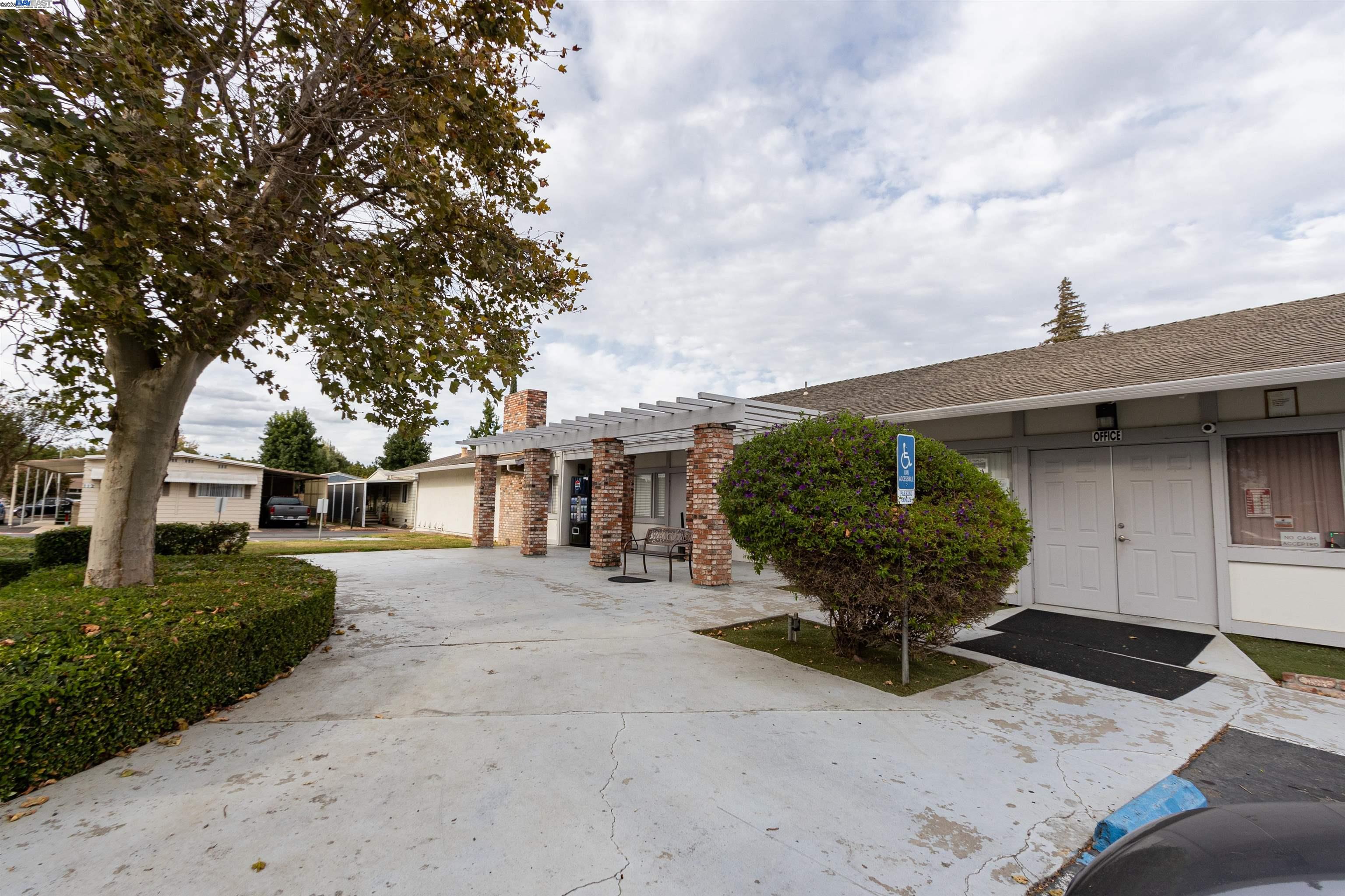 Detail Gallery Image 22 of 22 For 5100 N Highway 99 #8,  Stockton,  CA 95212 - 3 Beds | 2 Baths