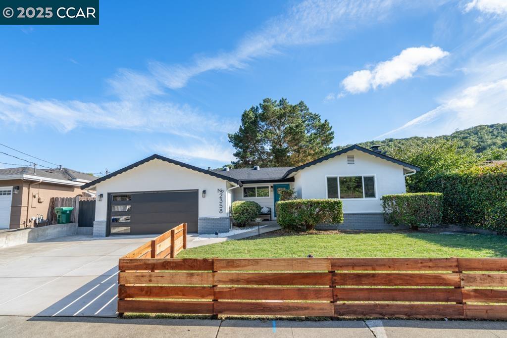 Detail Gallery Image 1 of 39 For 2358 Wright Ave, Pinole,  CA 94564 - 3 Beds | 2 Baths