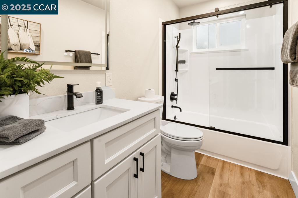 Detail Gallery Image 14 of 39 For 2358 Wright Ave, Pinole,  CA 94564 - 3 Beds | 2 Baths
