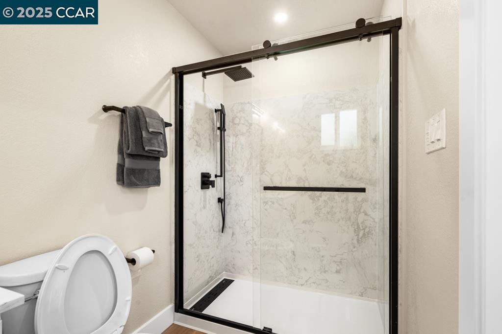 Detail Gallery Image 24 of 39 For 2358 Wright Ave, Pinole,  CA 94564 - 3 Beds | 2 Baths