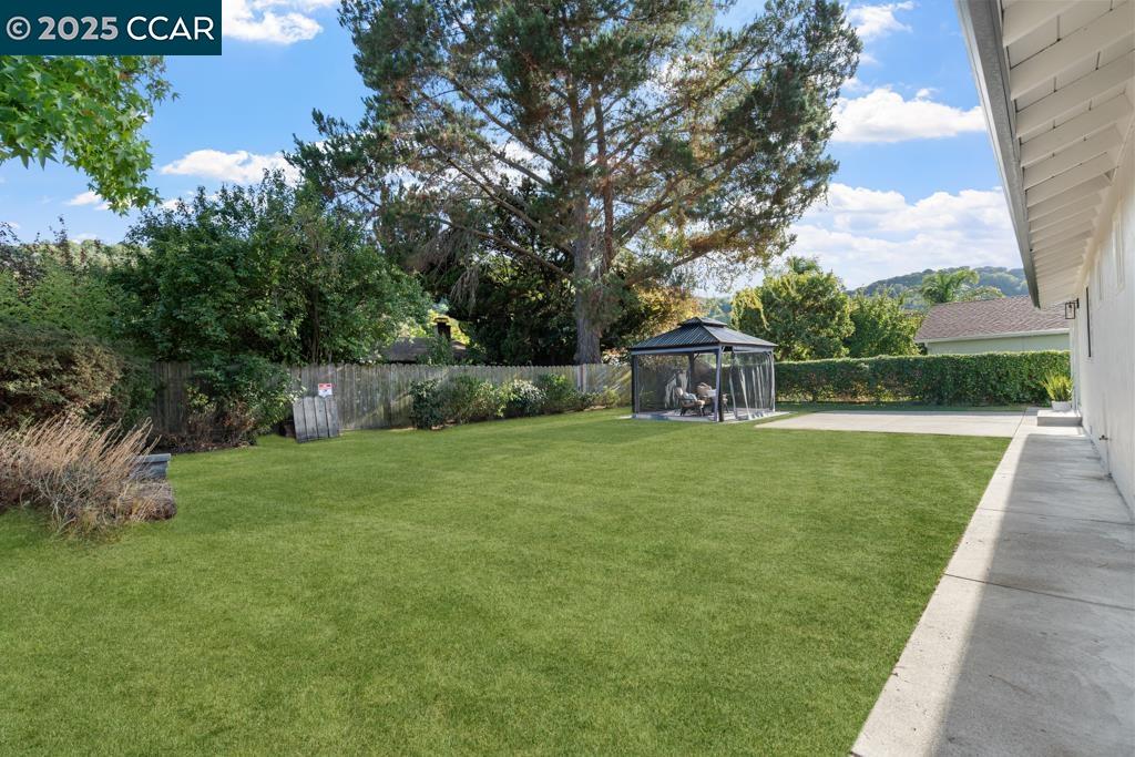 Detail Gallery Image 28 of 39 For 2358 Wright Ave, Pinole,  CA 94564 - 3 Beds | 2 Baths