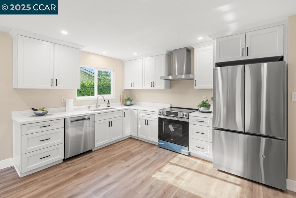 Detail Gallery Image 7 of 39 For 2358 Wright Ave, Pinole,  CA 94564 - 3 Beds | 2 Baths