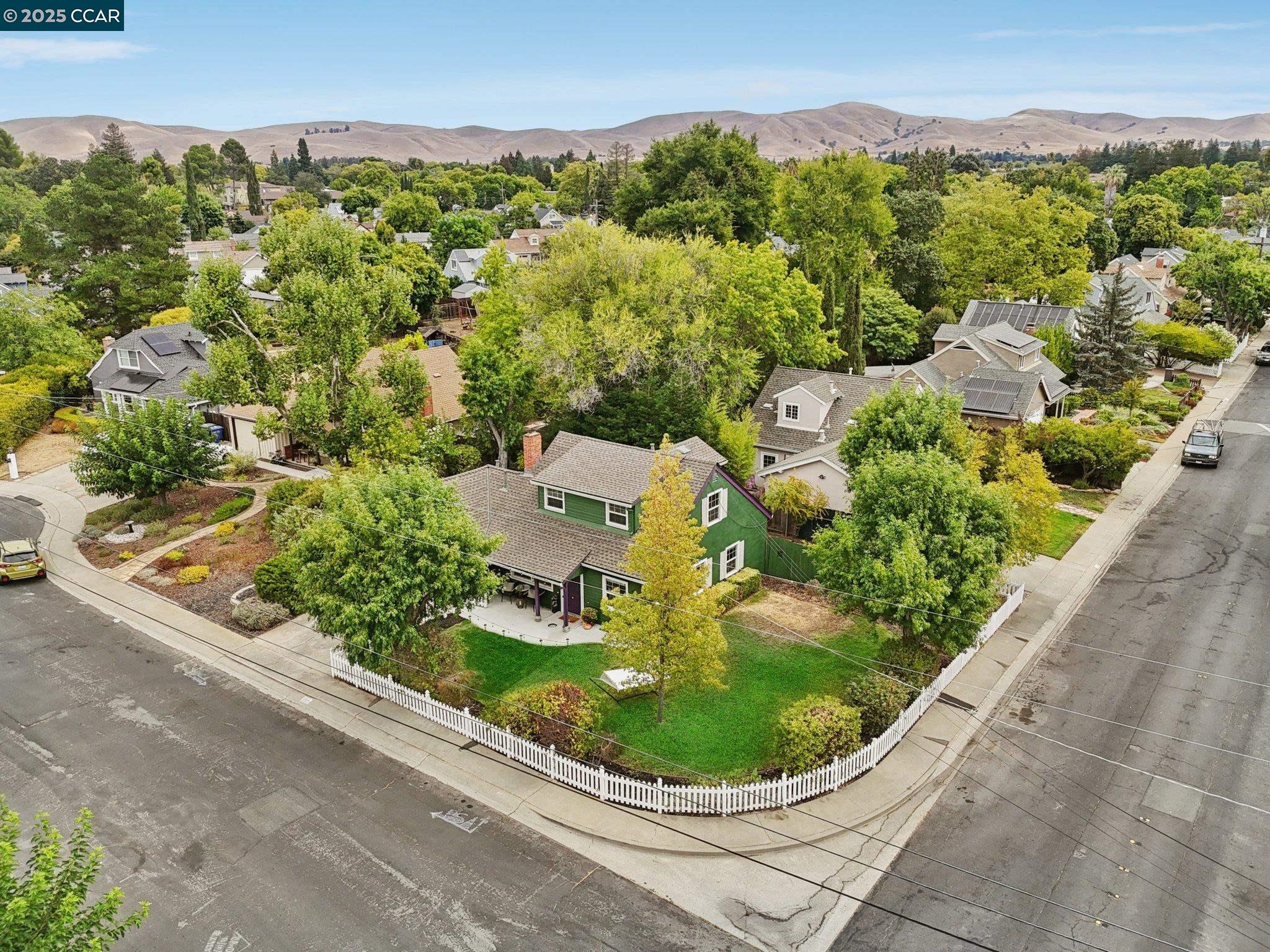 Detail Gallery Image 40 of 49 For 1364 Cobblestone Ct, Concord,  CA 94521 - 4 Beds | 2 Baths