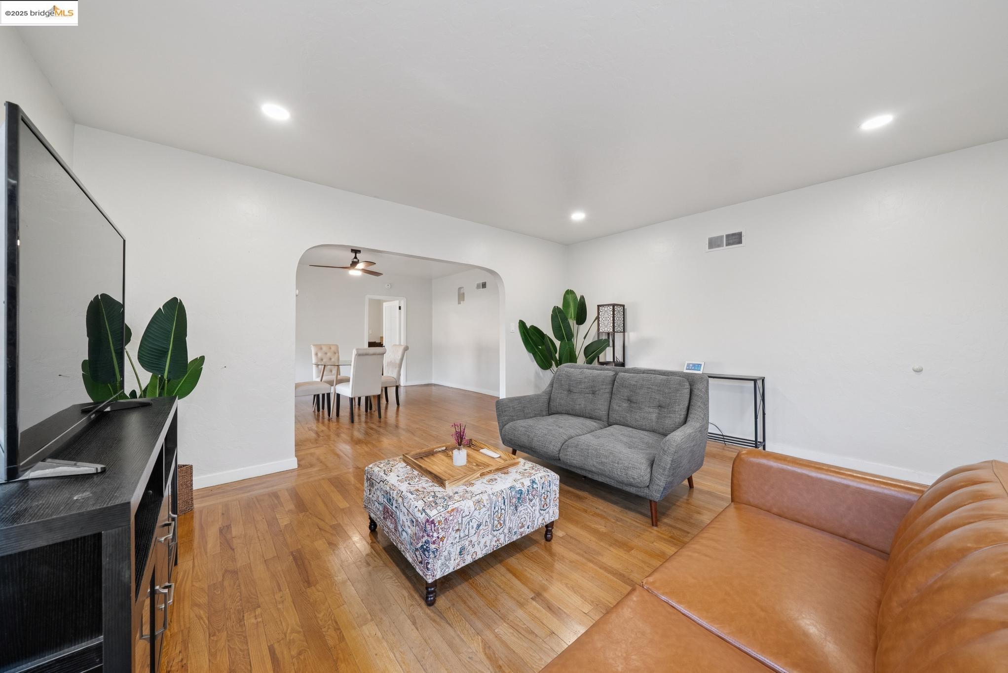 Detail Gallery Image 11 of 50 For 722 W 11th St., Antioch,  CA 94509 - 3 Beds | 2 Baths