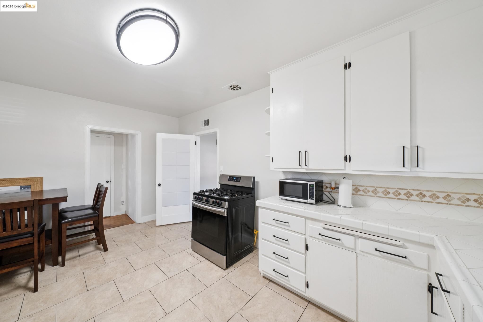 Detail Gallery Image 19 of 50 For 722 W 11th St., Antioch,  CA 94509 - 3 Beds | 2 Baths