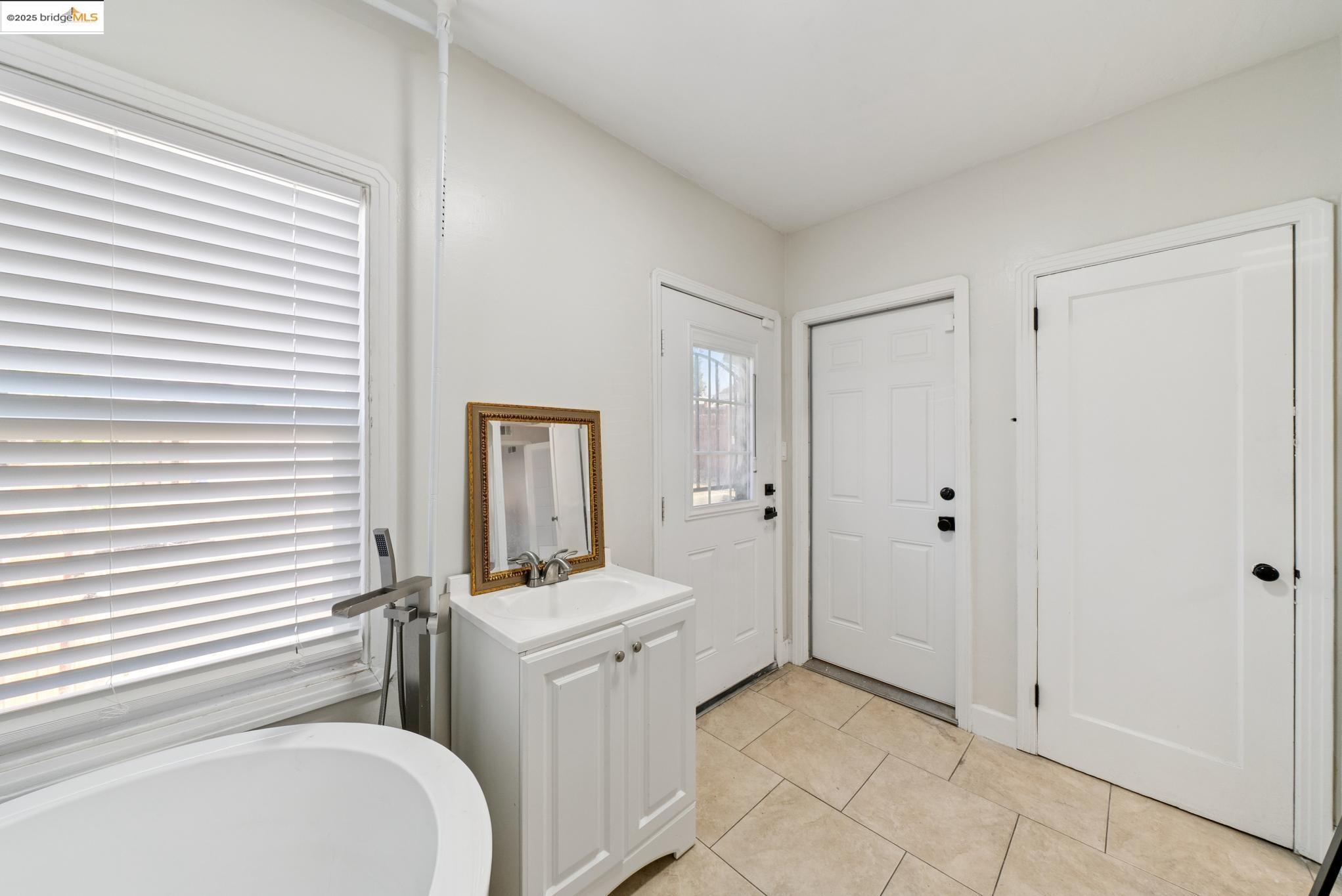 Detail Gallery Image 25 of 50 For 722 W 11th St., Antioch,  CA 94509 - 3 Beds | 2 Baths