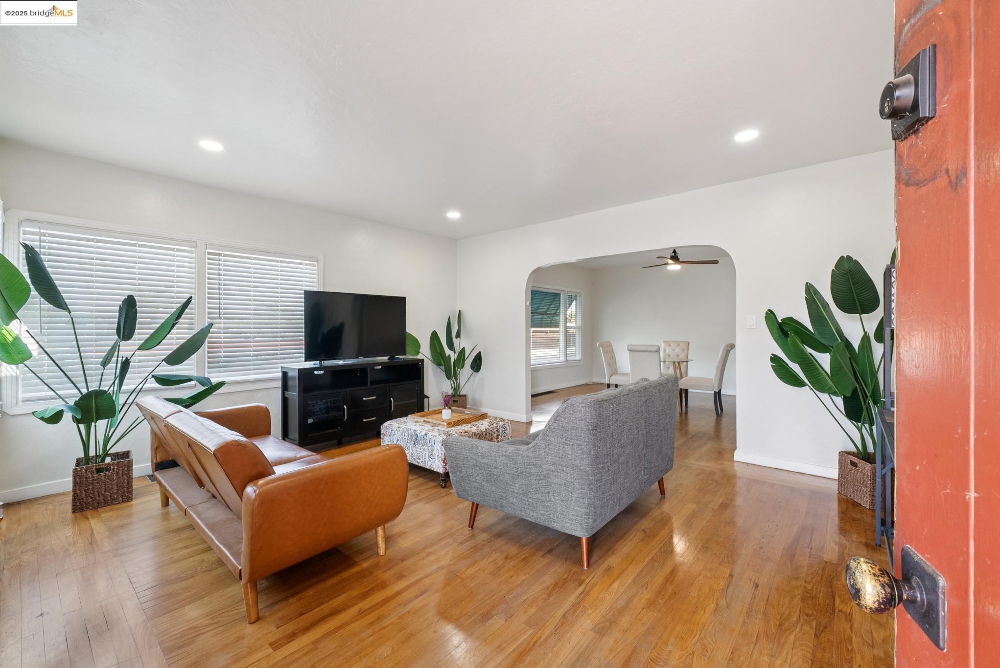 Detail Gallery Image 7 of 50 For 722 W 11th St., Antioch,  CA 94509 - 3 Beds | 2 Baths
