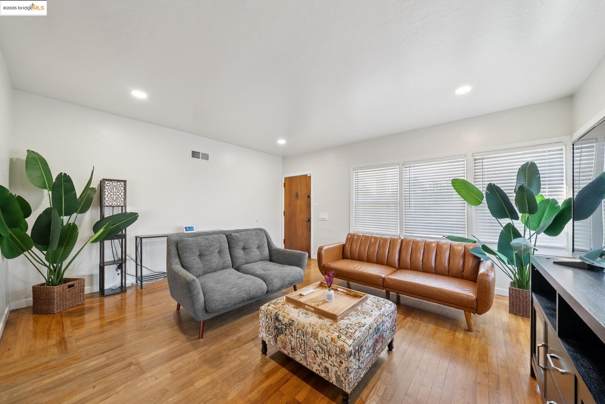 Detail Gallery Image 10 of 50 For 722 W 11th St., Antioch,  CA 94509 - 3 Beds | 2 Baths