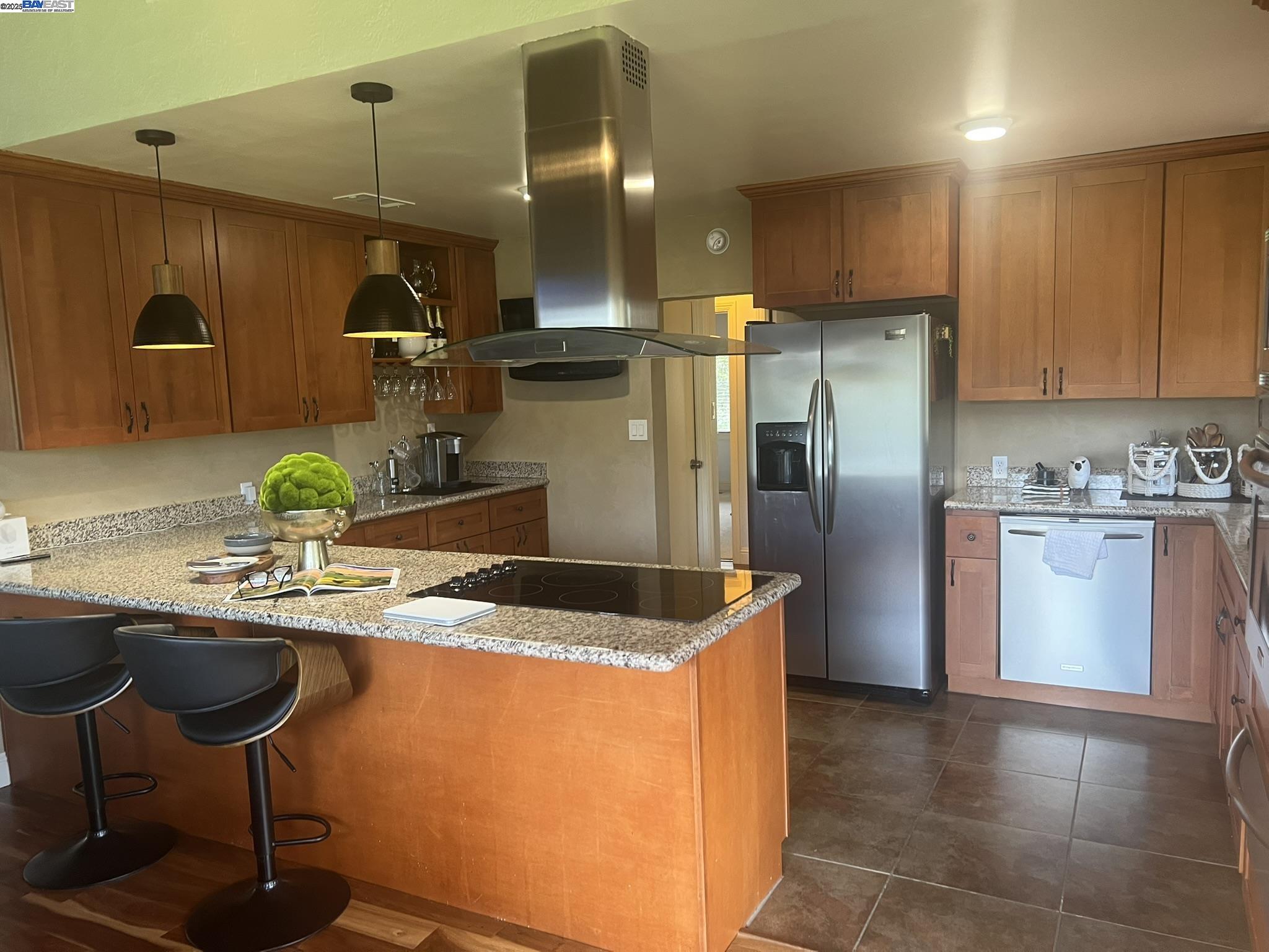 Detail Gallery Image 13 of 47 For 188 Country Club Ln, Napa,  CA 94558 - 4 Beds | 3 Baths