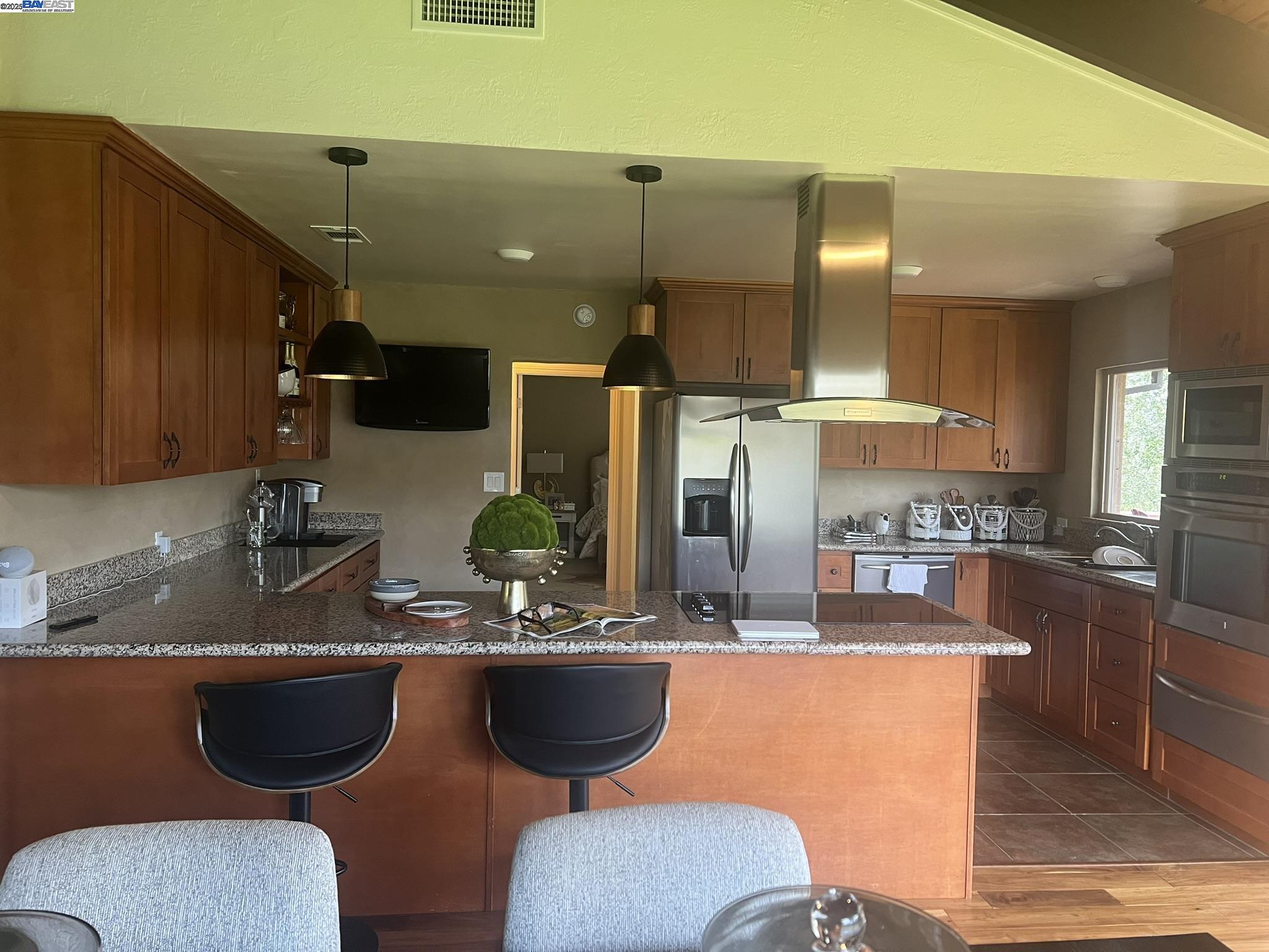 Detail Gallery Image 14 of 47 For 188 Country Club Ln, Napa,  CA 94558 - 4 Beds | 3 Baths