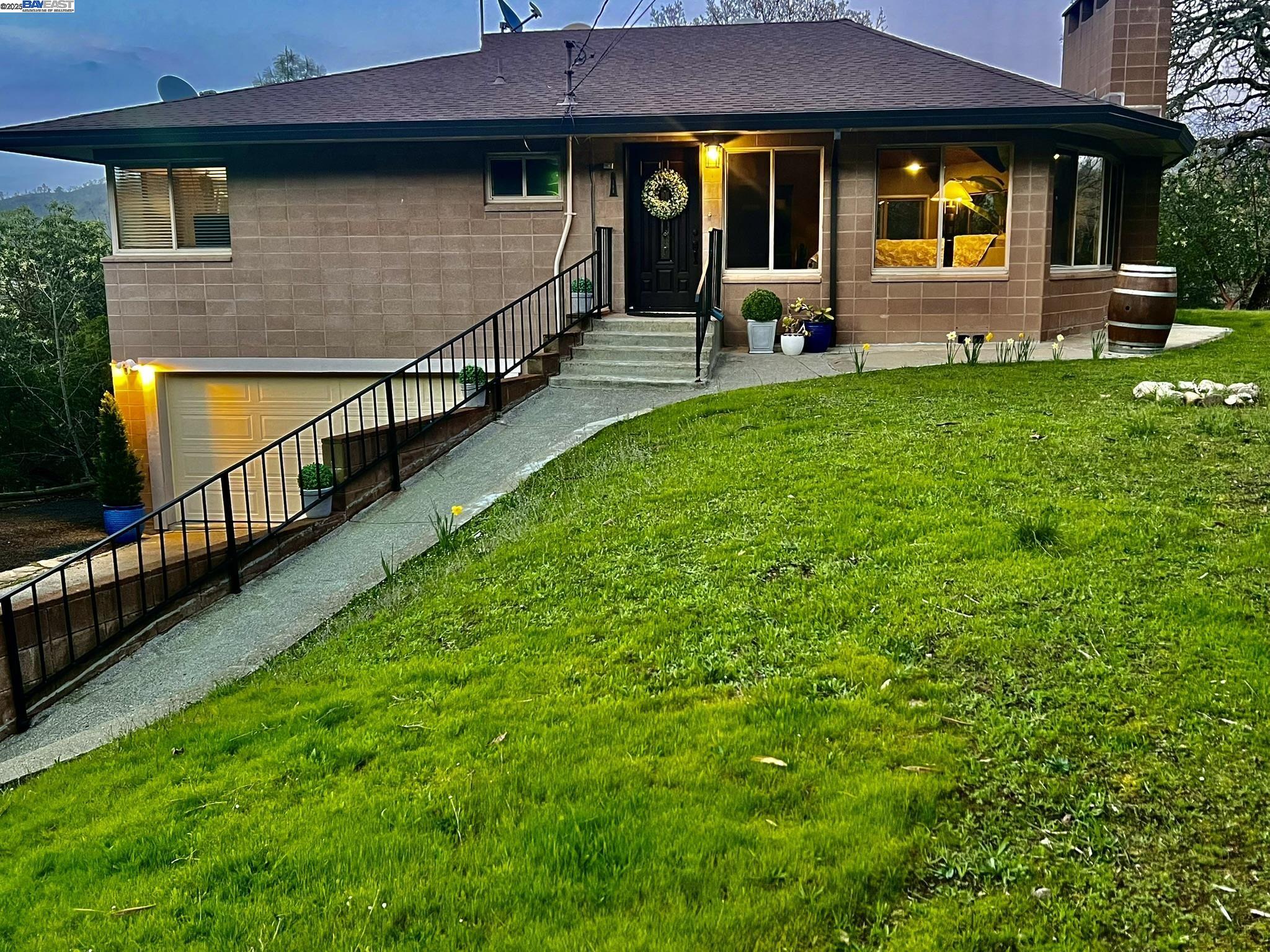 Detail Gallery Image 41 of 47 For 188 Country Club Ln, Napa,  CA 94558 - 4 Beds | 3 Baths
