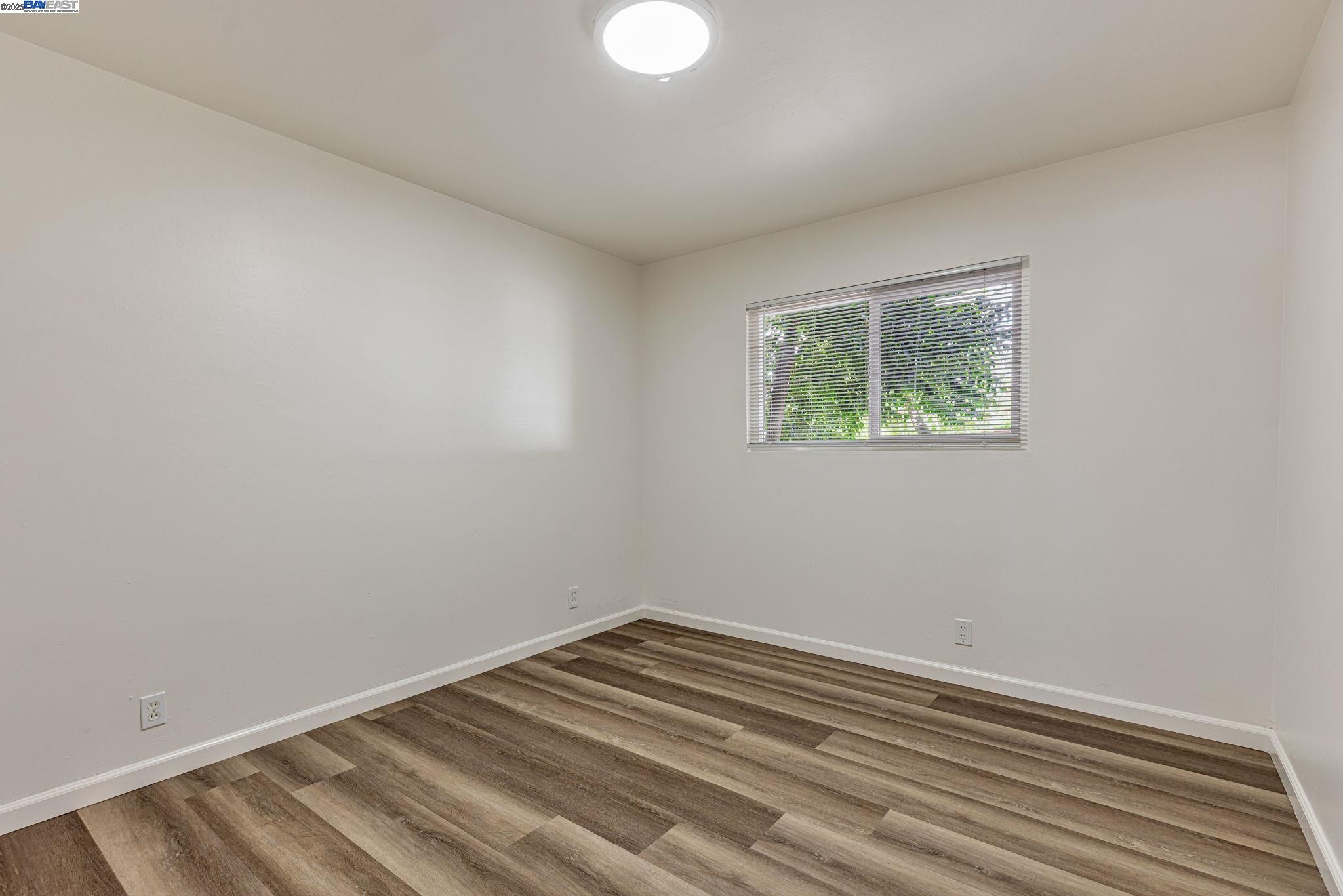 Detail Gallery Image 14 of 29 For 7600 Ironwood Dr, Dublin,  CA 94568 - 3 Beds | 2 Baths